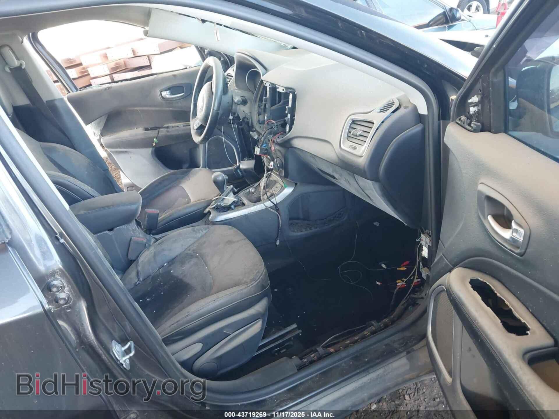 2018 JEEP COMPASS - VIN: 3C4NJDBBXJT453992 - Фото 5