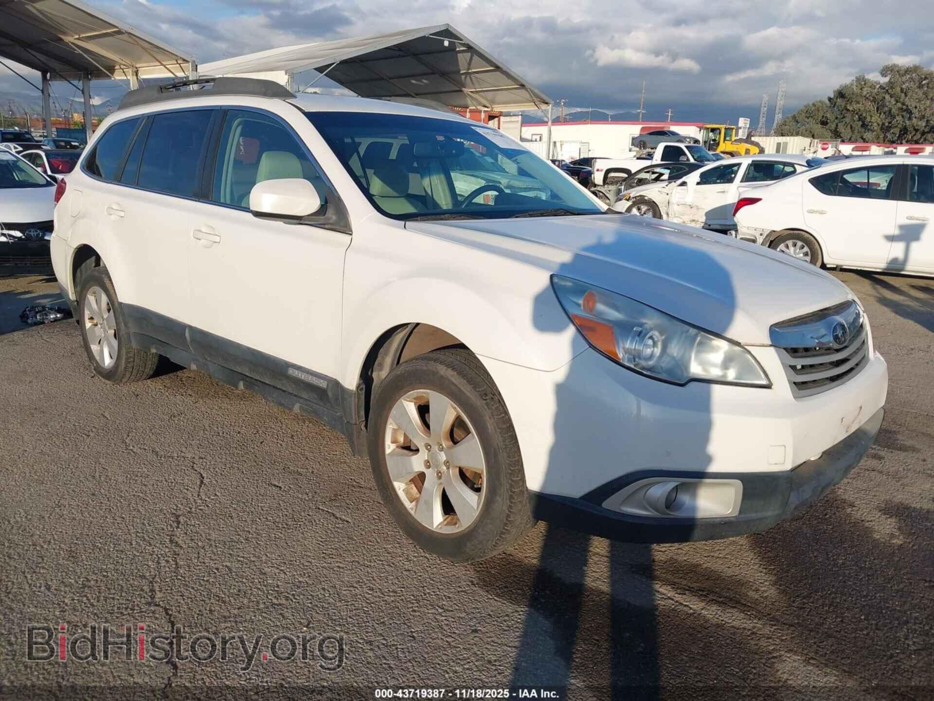 Photo 4S4BRBFC4B3355858 - SUBARU OUTBACK 2011