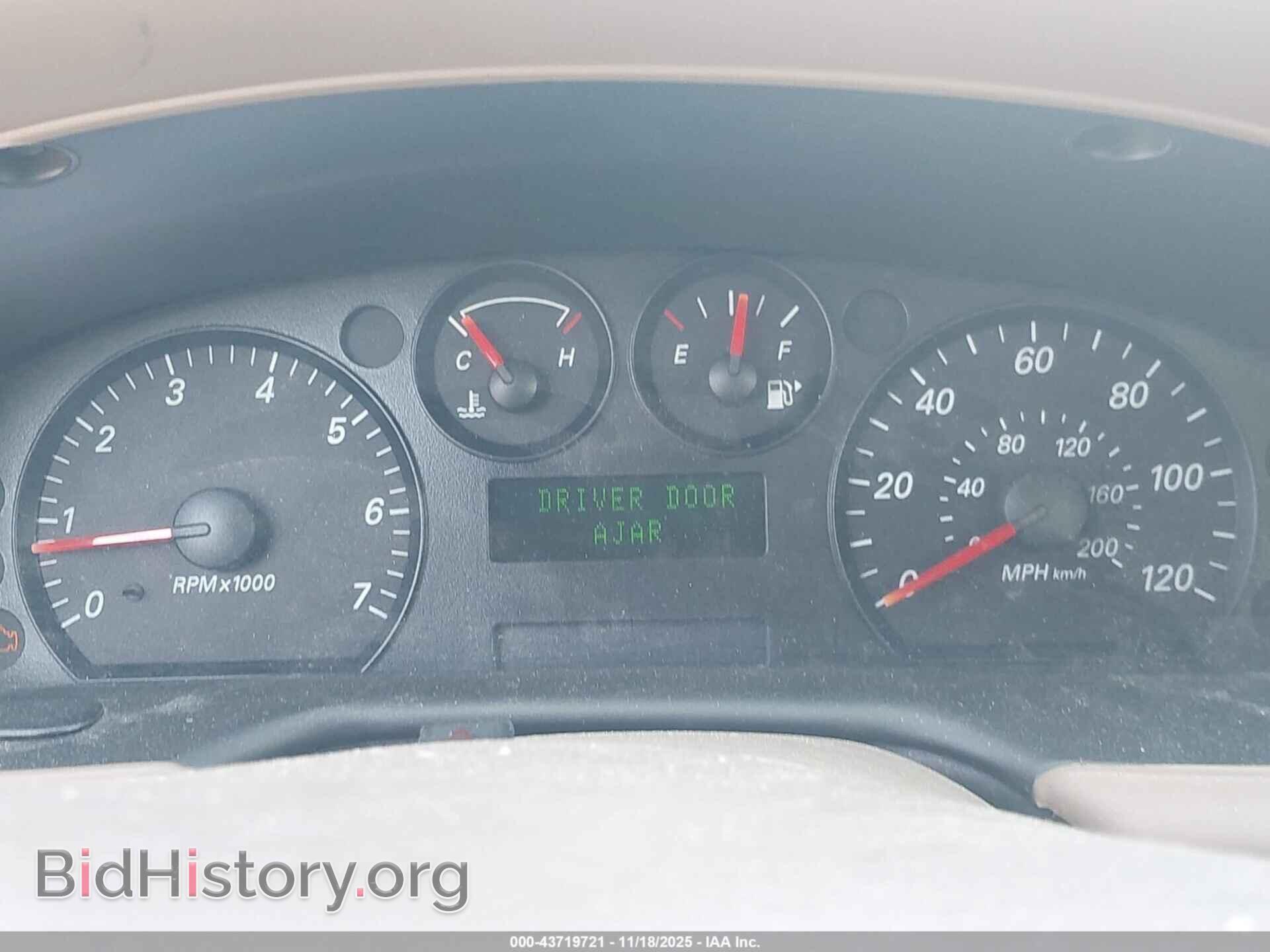 2005 FORD TAURUS - VIN: 1FAFP53205A174660 - Photo 7