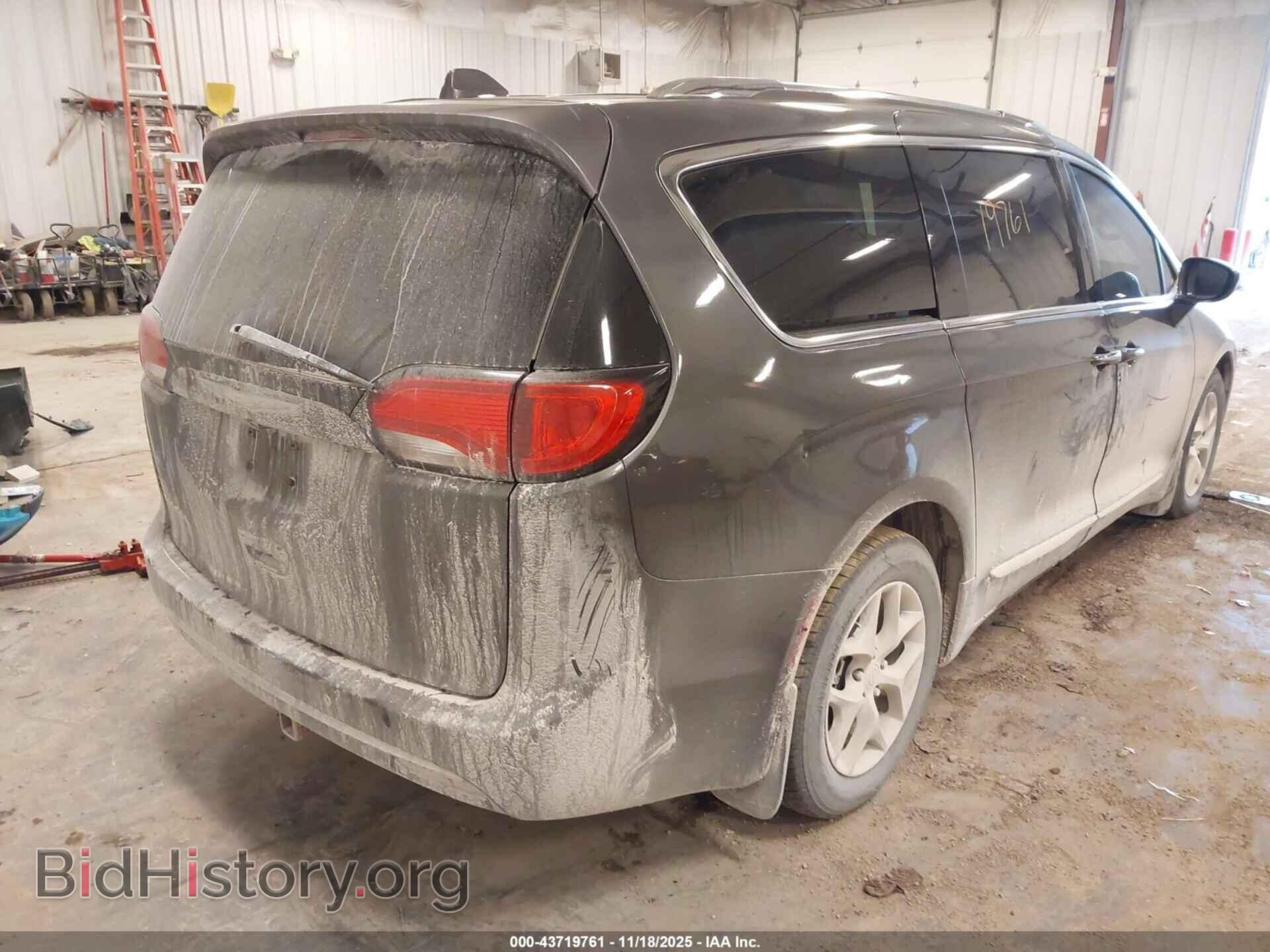 2017 CHRYSLER PACIFICA - VIN: 2C4RC1EG0HR738960 - Фото 4