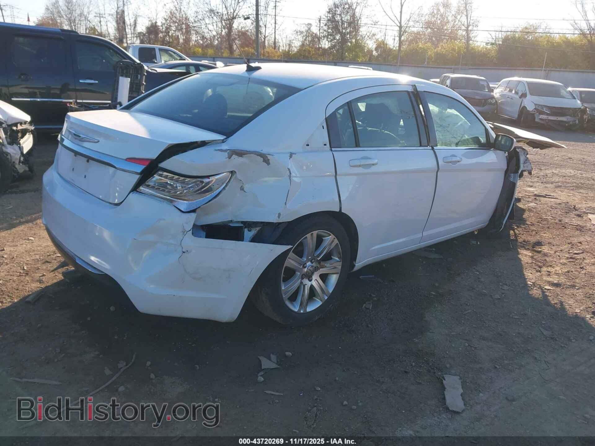 2012 CHRYSLER 200 - VIN: 1C3CCBBG2CN205616 - Photo 4