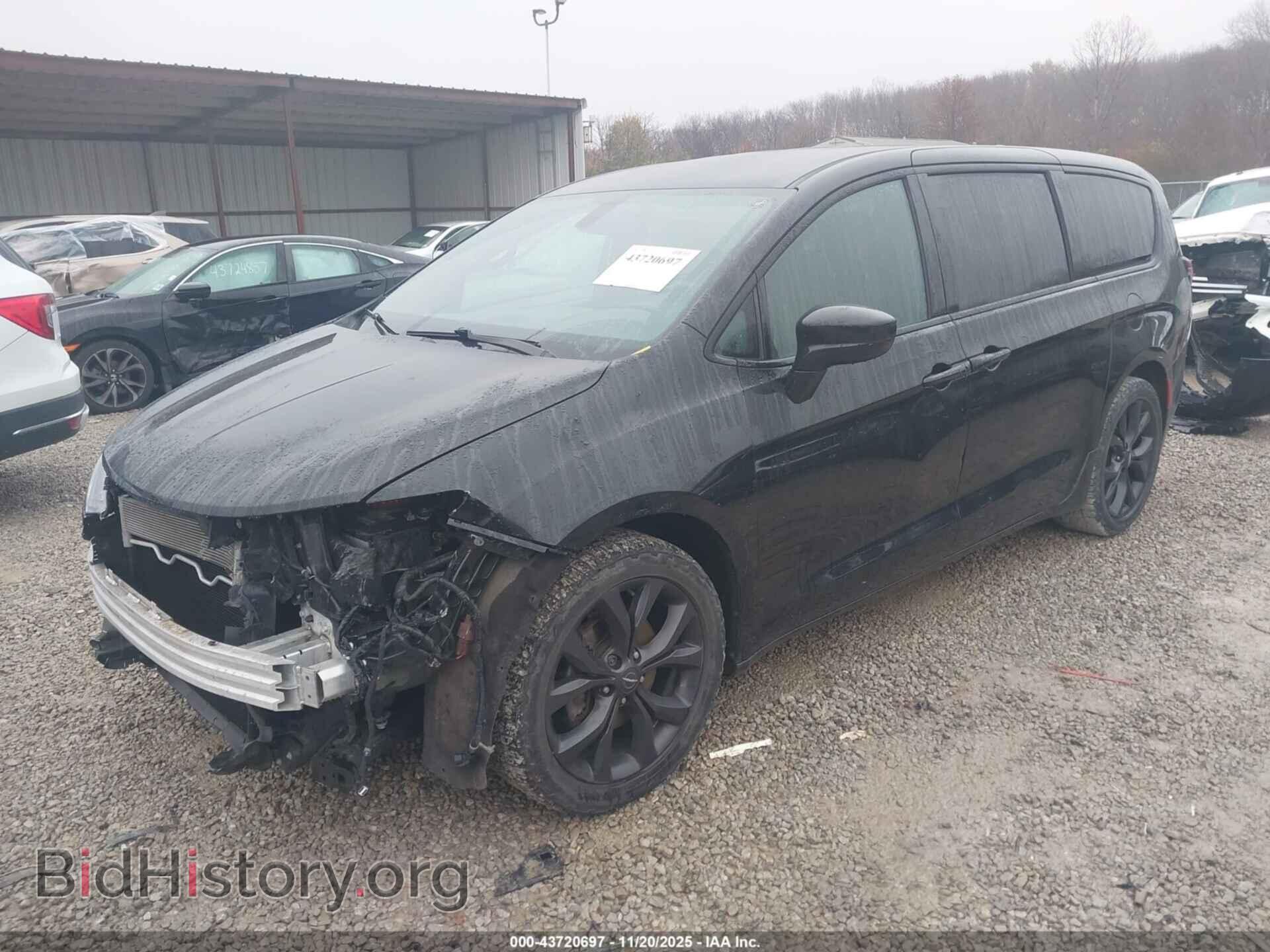 2020 CHRYSLER PACIFICA - VIN: 2C4RC1FG1LR223747 - Фото 2