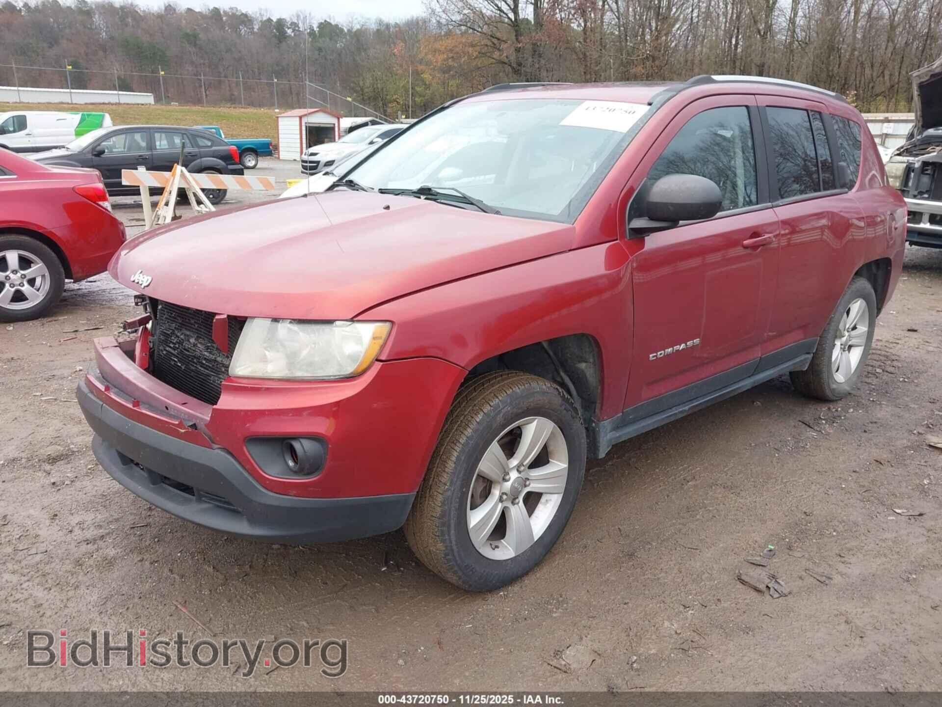 2012 JEEP COMPASS - VIN: 1C4NJDEB1CD577900 - Photo 2