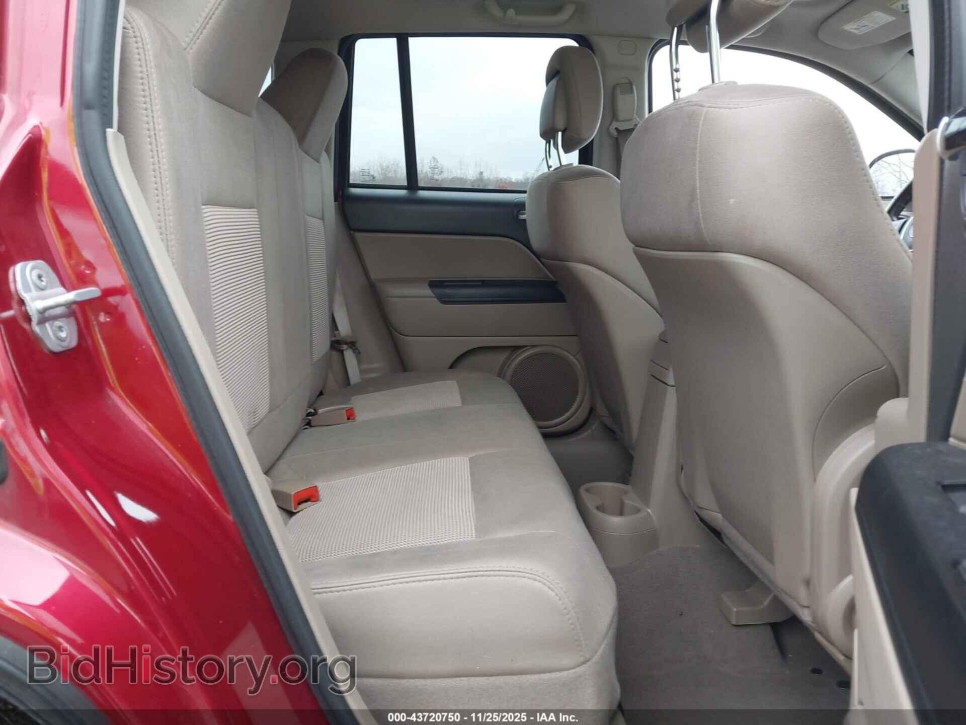 2012 JEEP COMPASS - VIN: 1C4NJDEB1CD577900 - Photo 8