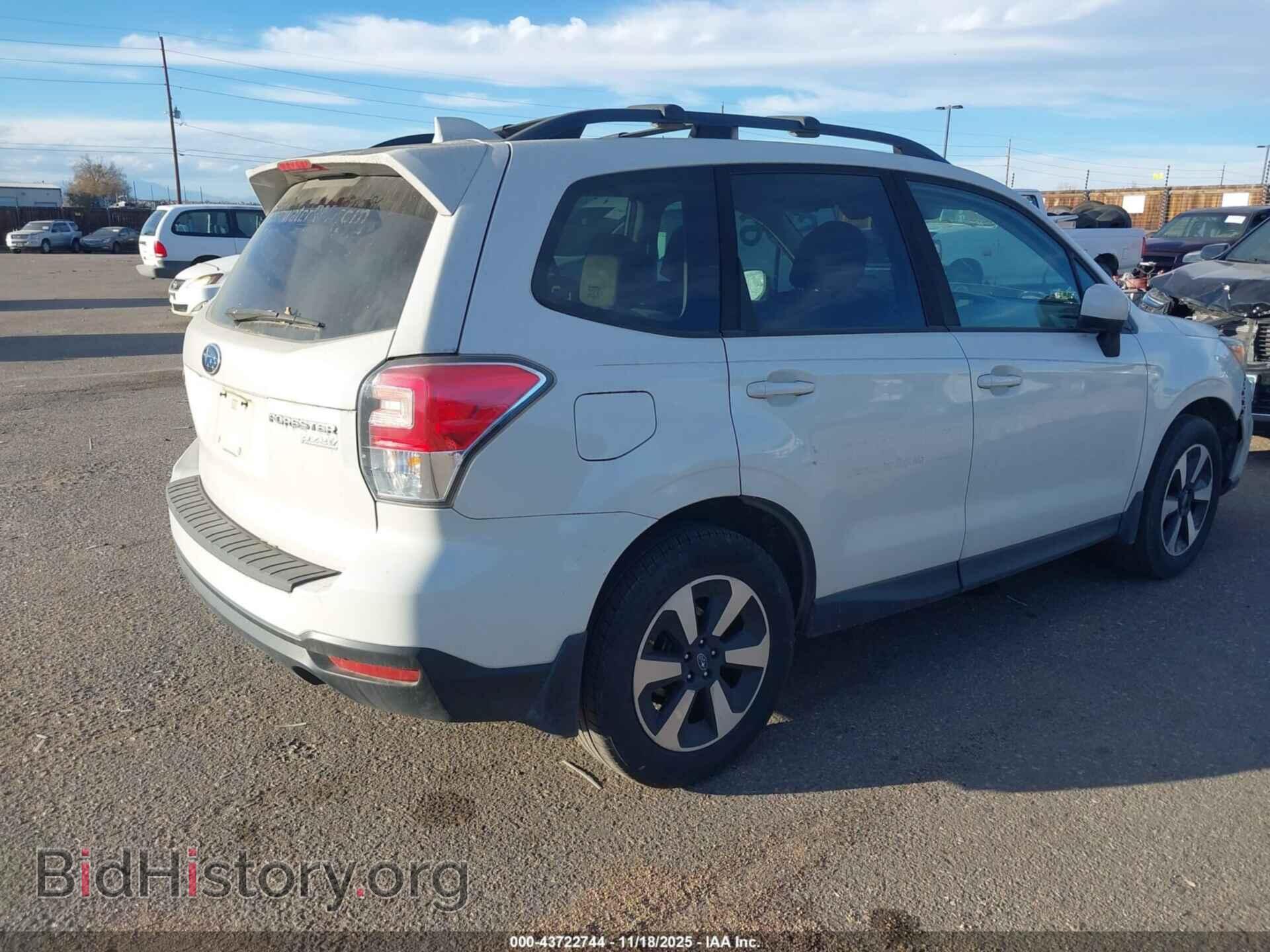 2017 SUBARU FORESTER - VIN: JF2SJAGC4HH466038 - Фото 4