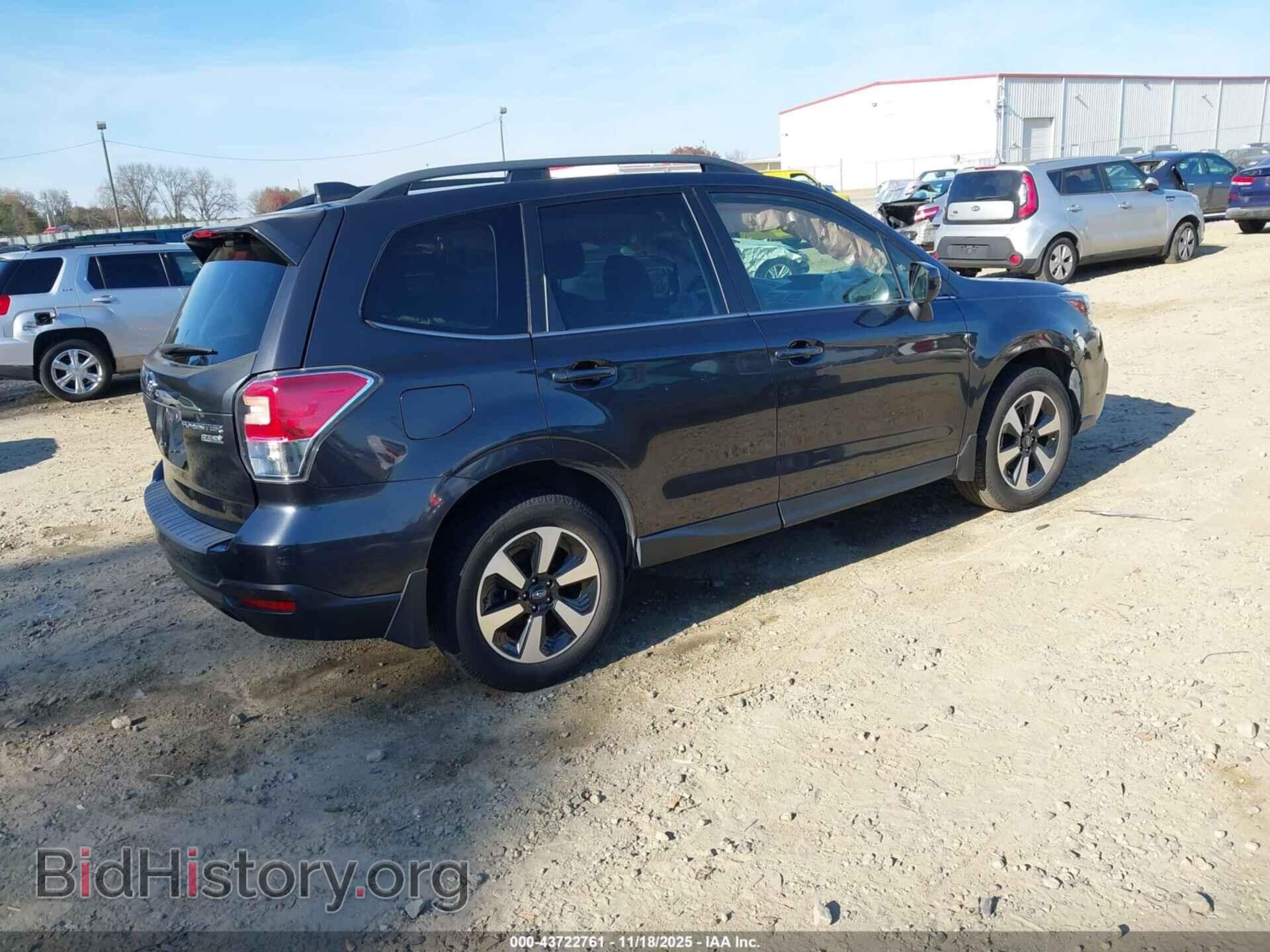 2017 SUBARU FORESTER - VIN: JF2SJAJC9HH808480 - Фото 4