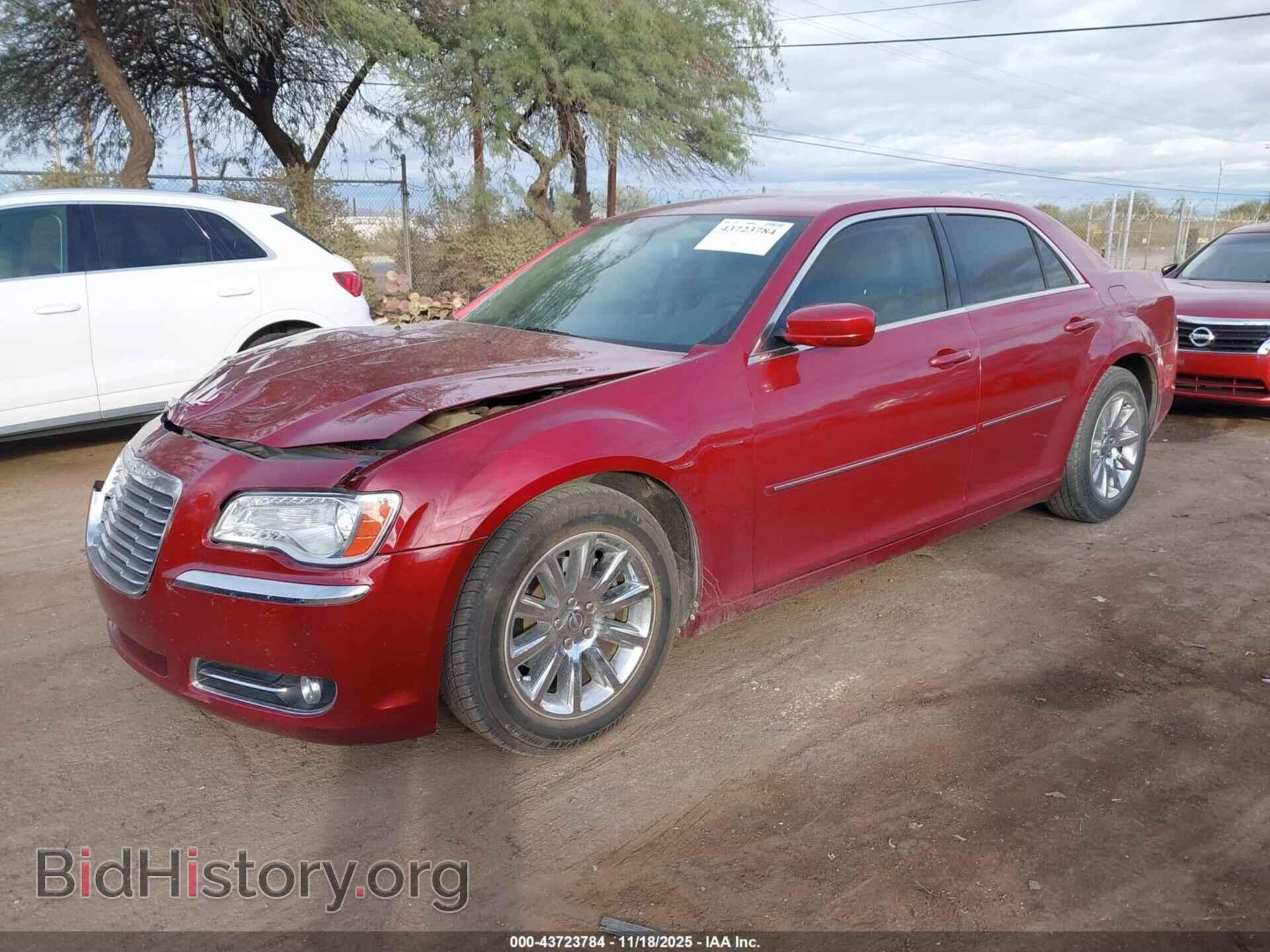 2013 CHRYSLER 300 - VIN: 2C3CCAAGXDH658792 - Фото 2