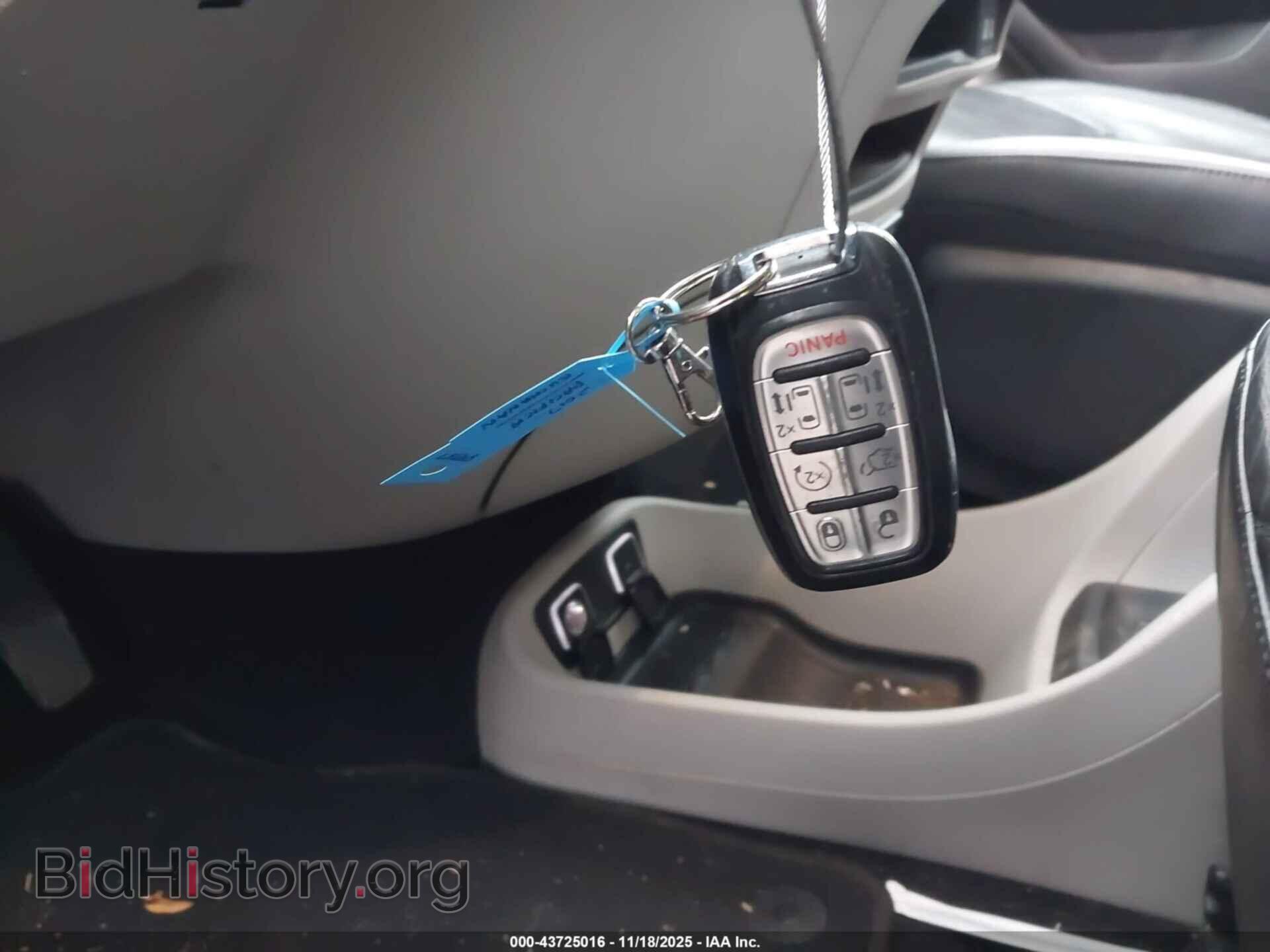 2017 CHRYSLER PACIFICA - VIN: 2C4RC1BGXHR595584 - Фото 11