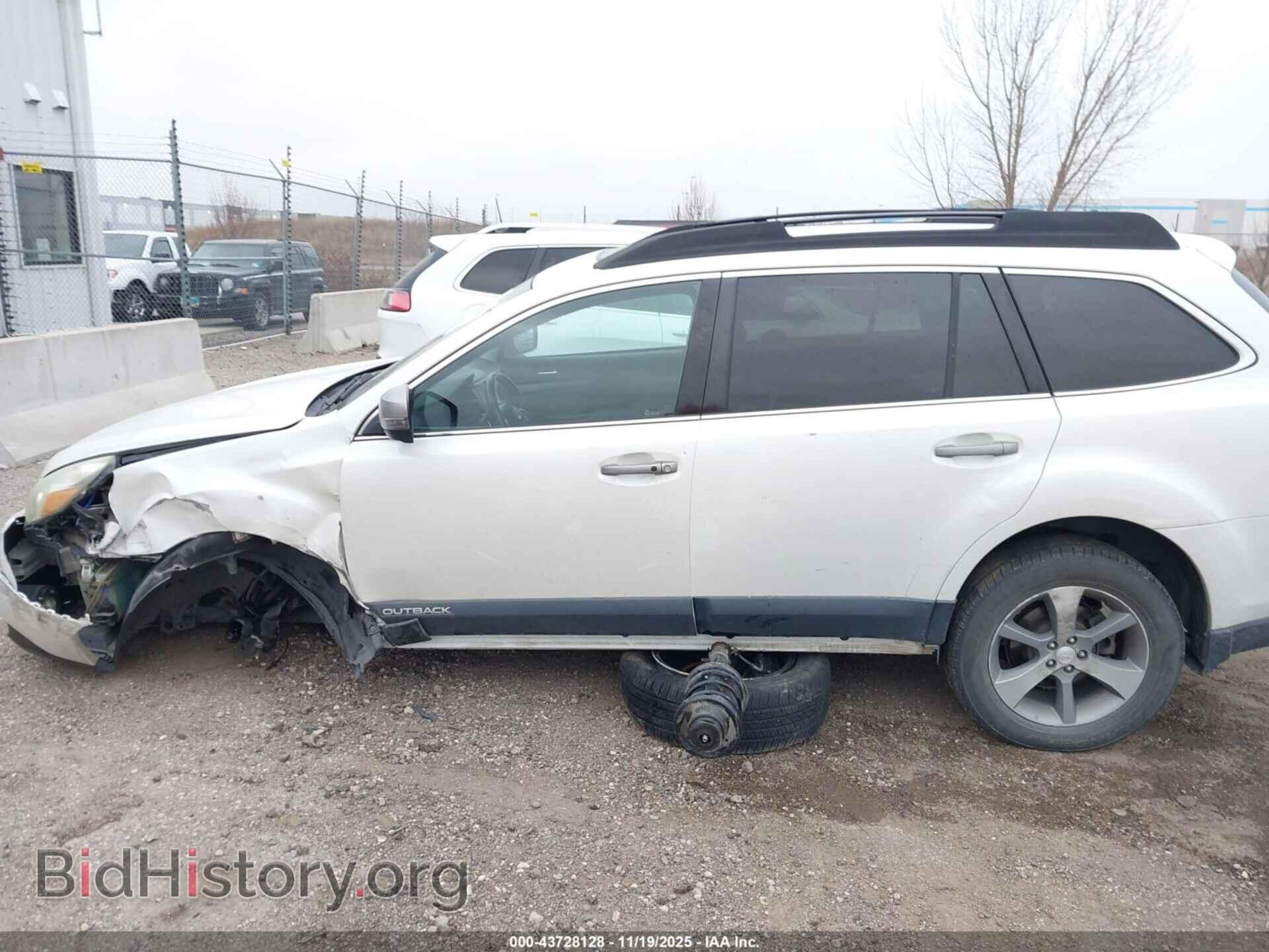 2014 SUBARU OUTBACK - VIN: 4S4BRDPC8E2201738 - Photo 15