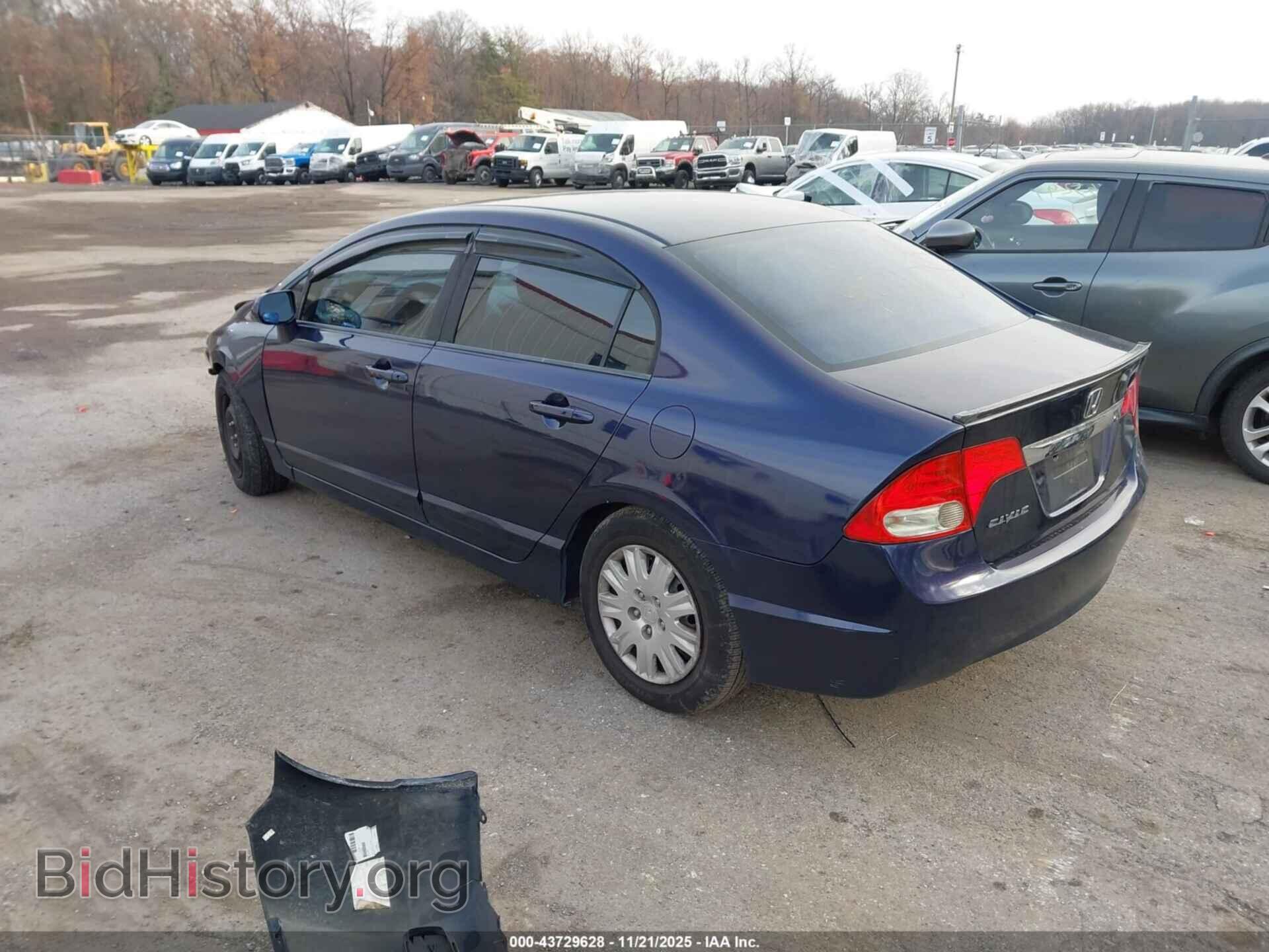 2010 HONDA CIVIC - VIN: 19XFA1F3XAE068992 - Фото 3