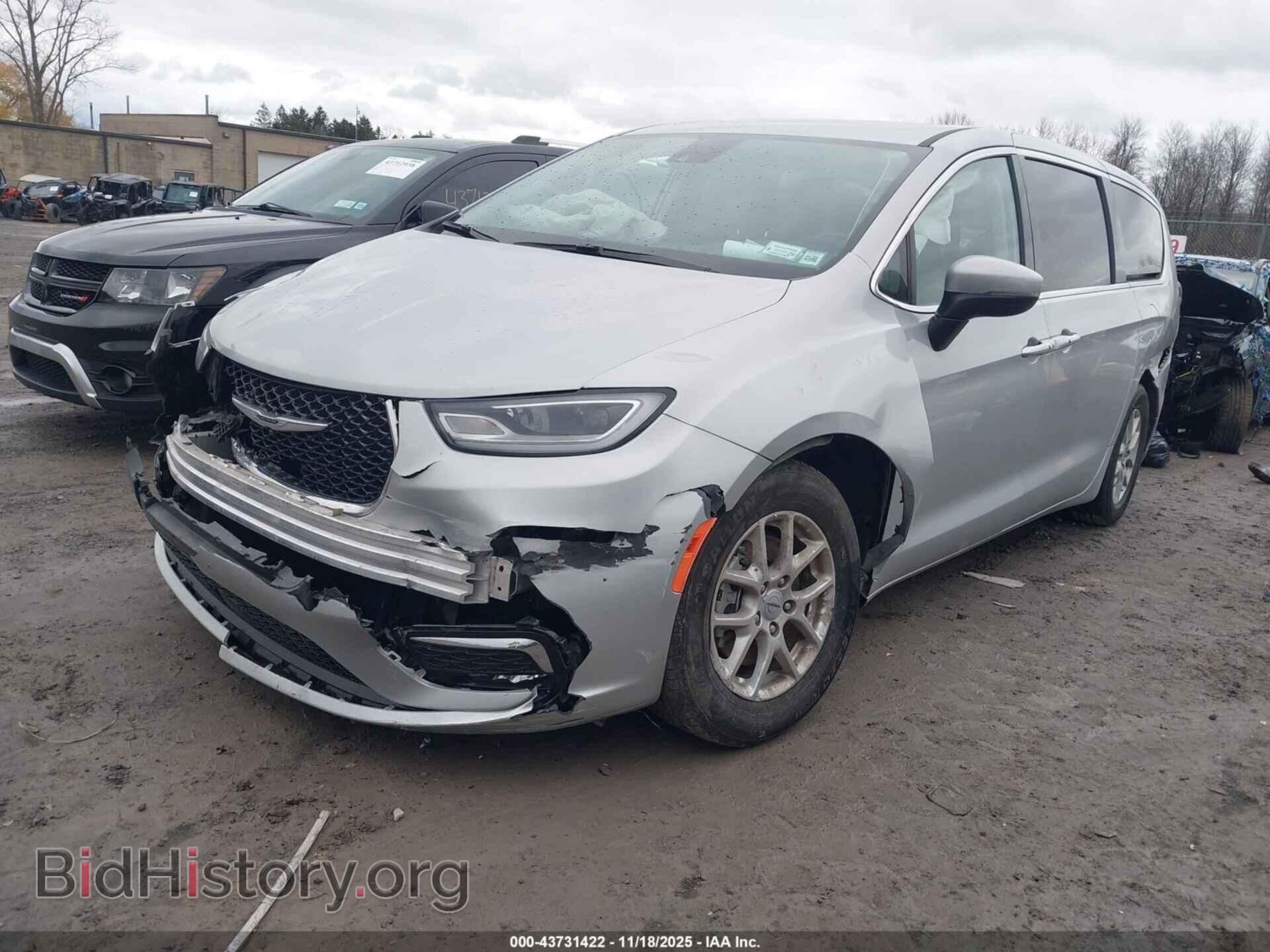2023 CHRYSLER PACIFICA - VIN: 2C4RC1BG2PR624607 - Photo 2