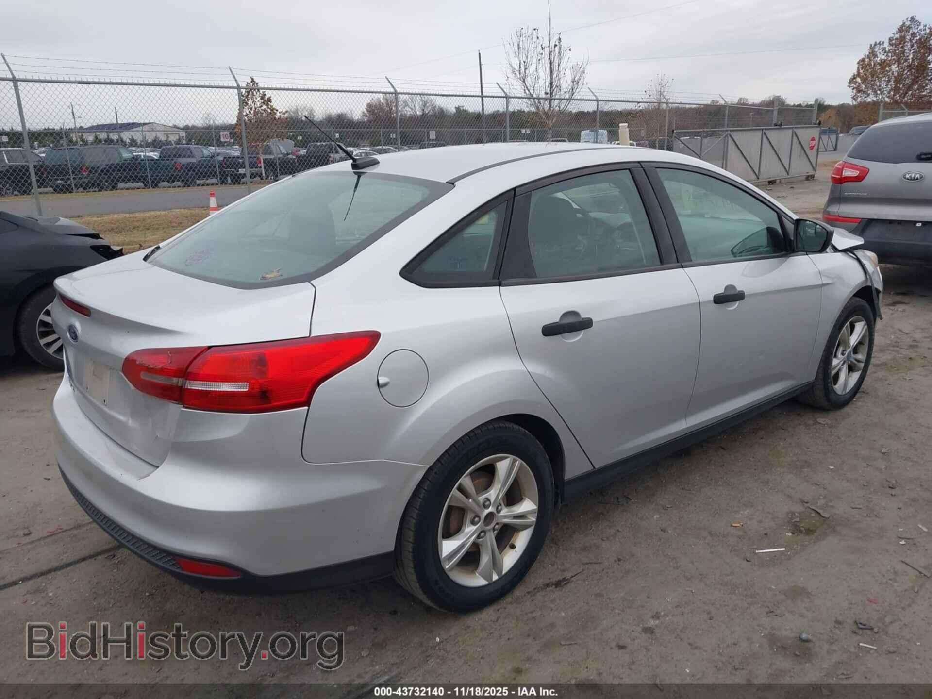 2016 FORD FOCUS - VIN: 1FADP3E24GL323975 - Photo 4