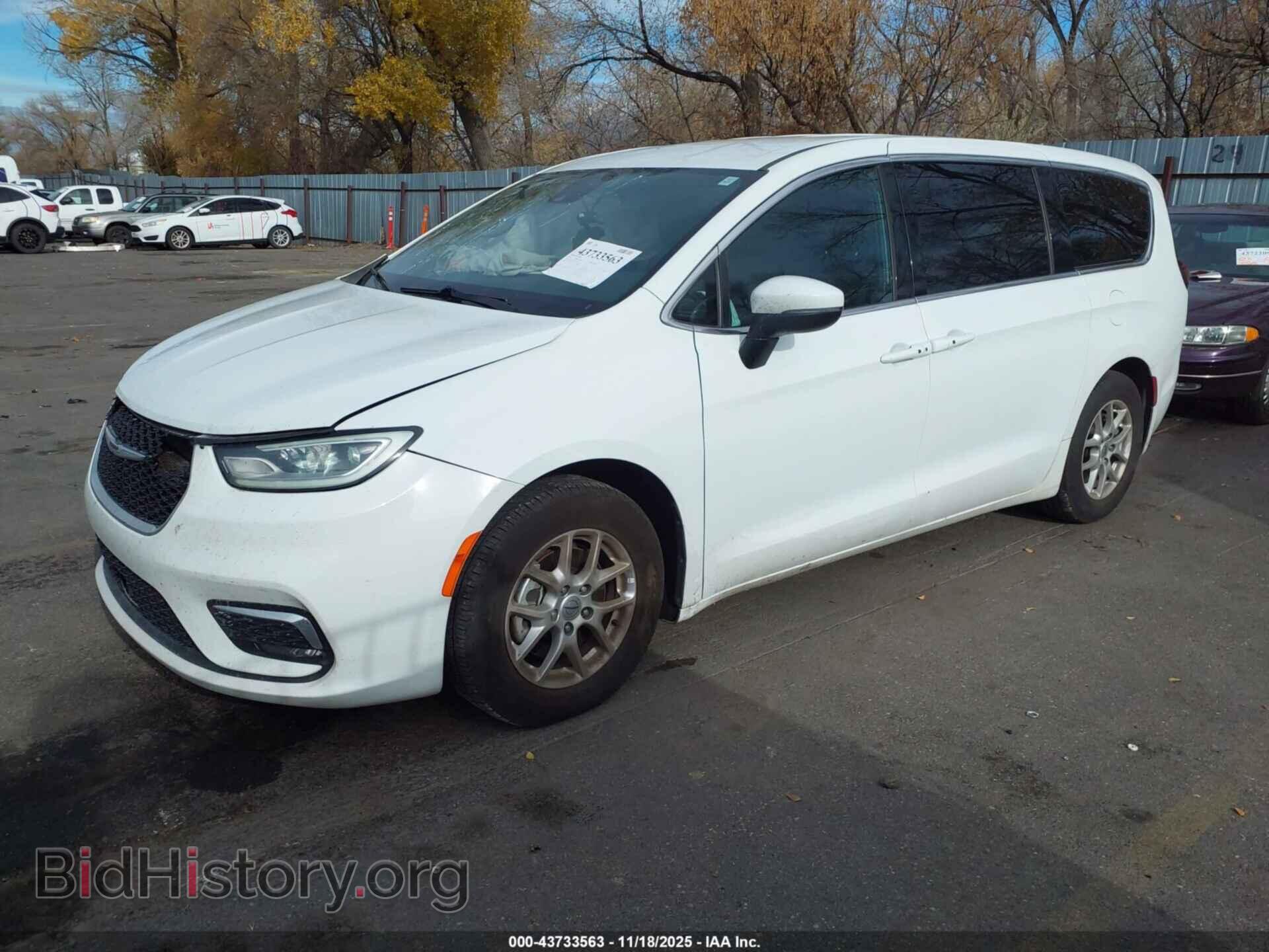 2023 CHRYSLER PACIFICA - VIN: 2C4RC1FG5PR610811 - Фото 2