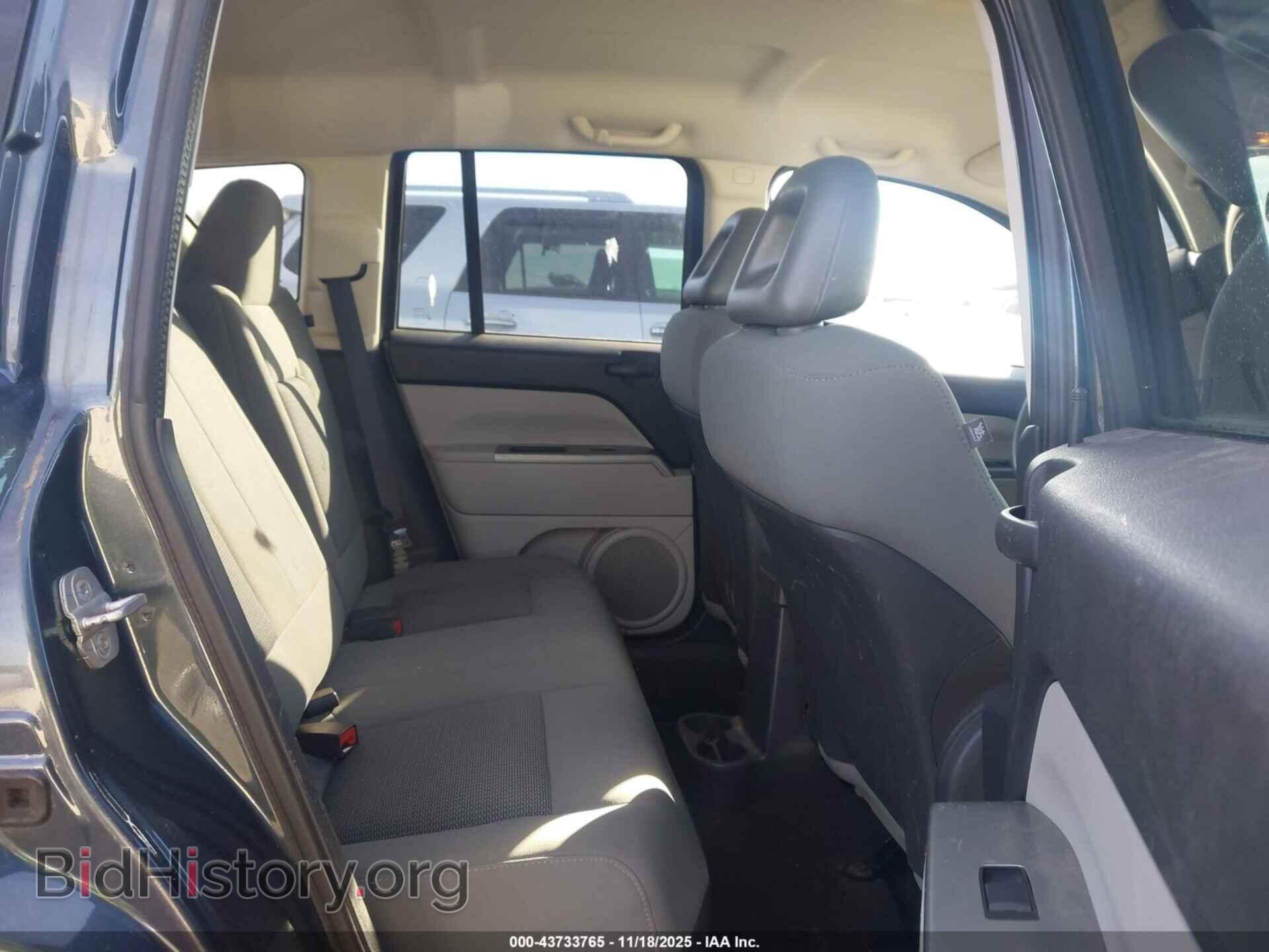 2007 JEEP COMPASS - VIN: 1J8FT47W87D204477 - Фото 8