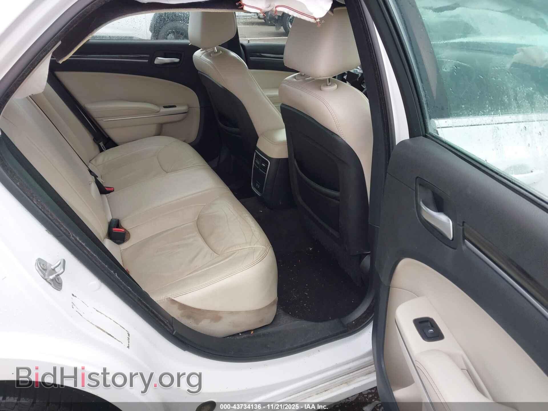2017 CHRYSLER 300 - VIN: 2C3CCAAG2HH630846 - Фото 8
