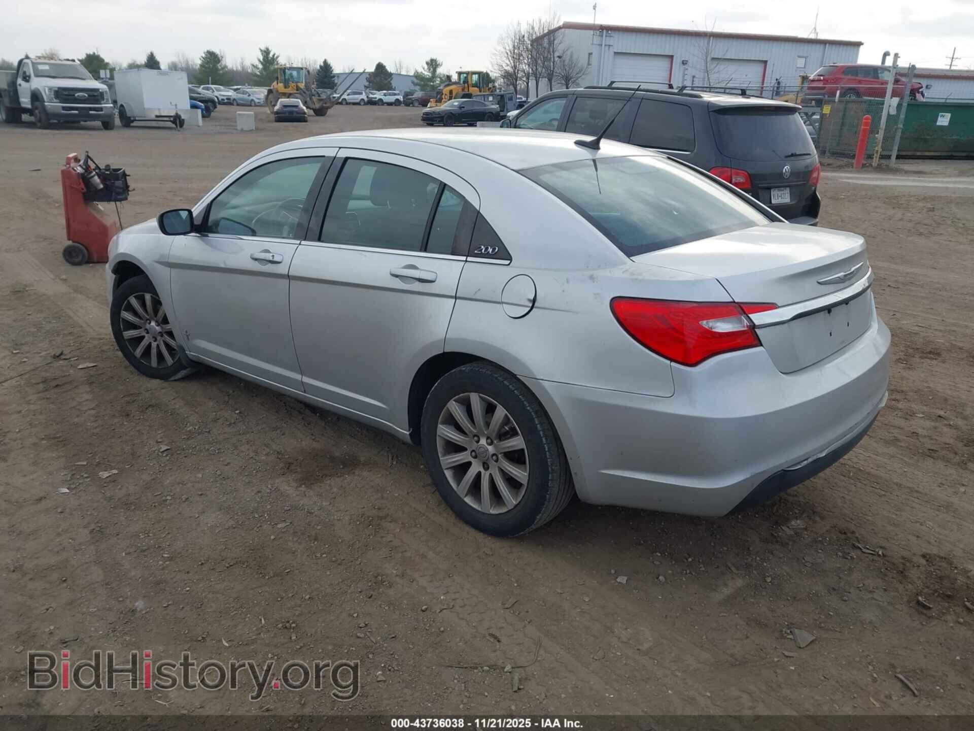 2011 CHRYSLER 200 - VIN: 1C3BC1FB8BN532864 - Фото 3
