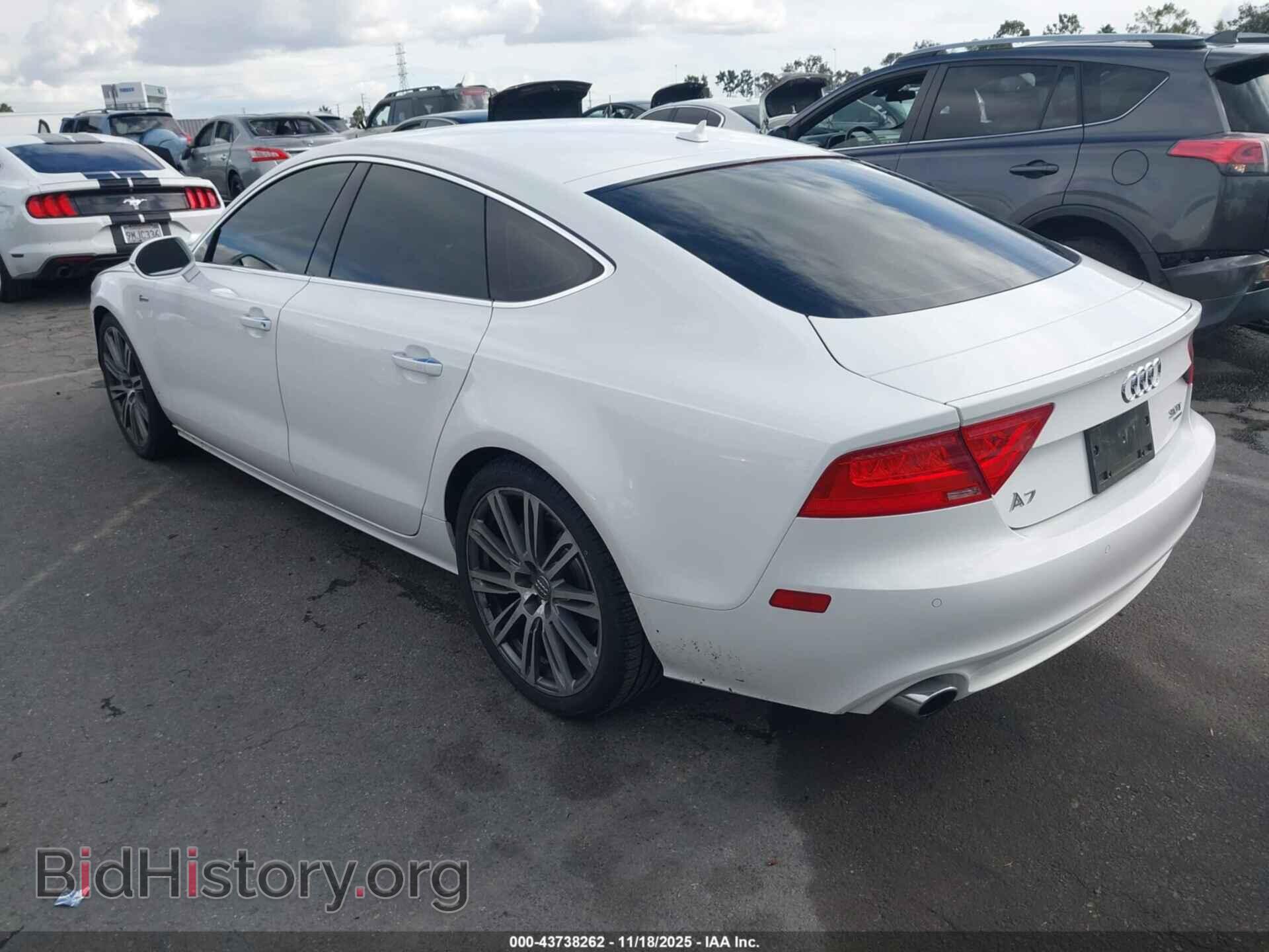 2013 AUDI A7 - VIN: WAUYGAFC7DN139666 - Фото 3