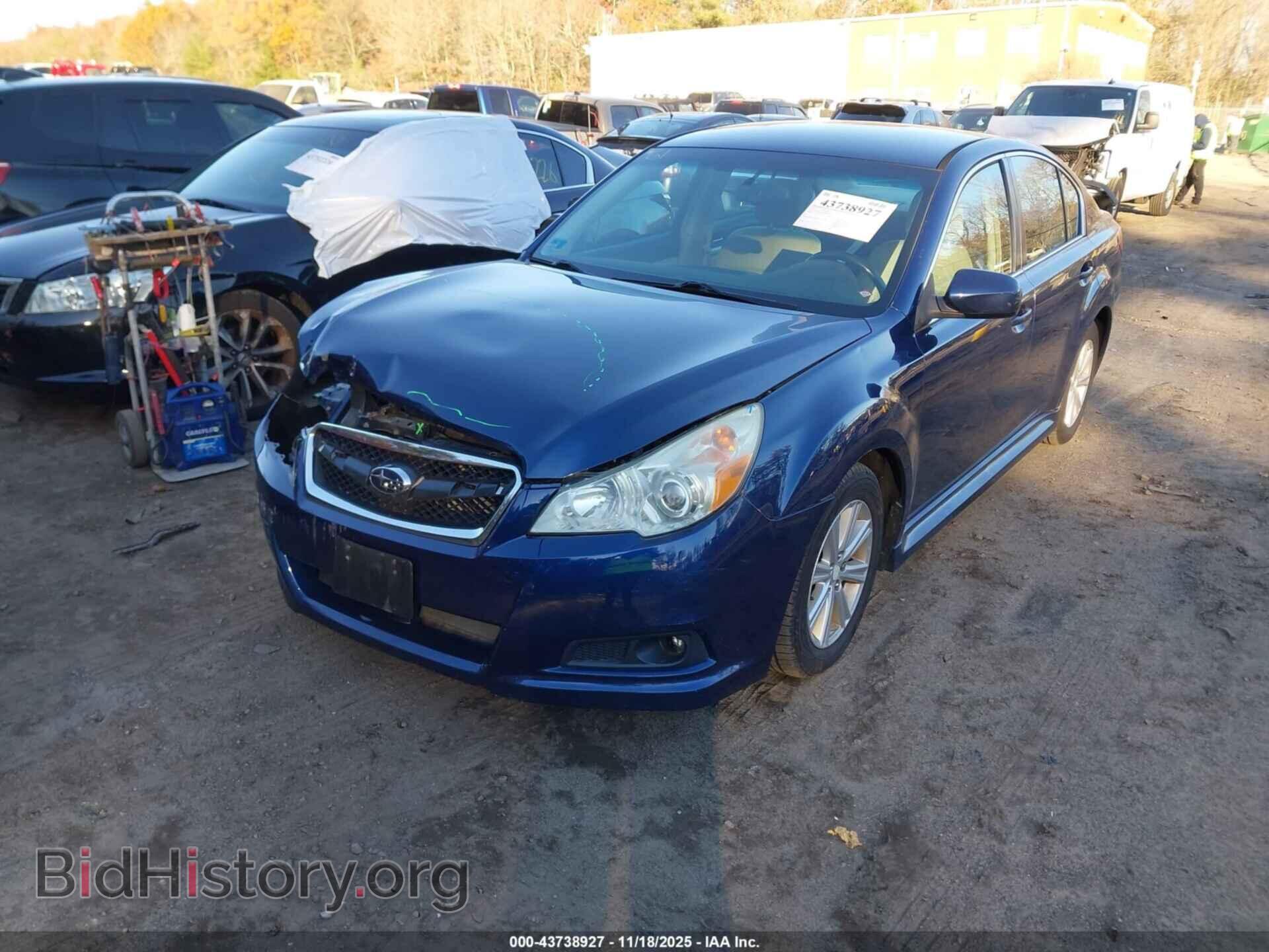 2011 SUBARU LEGACY - VIN: 4S3BMBC67B3240012 - Фото 2