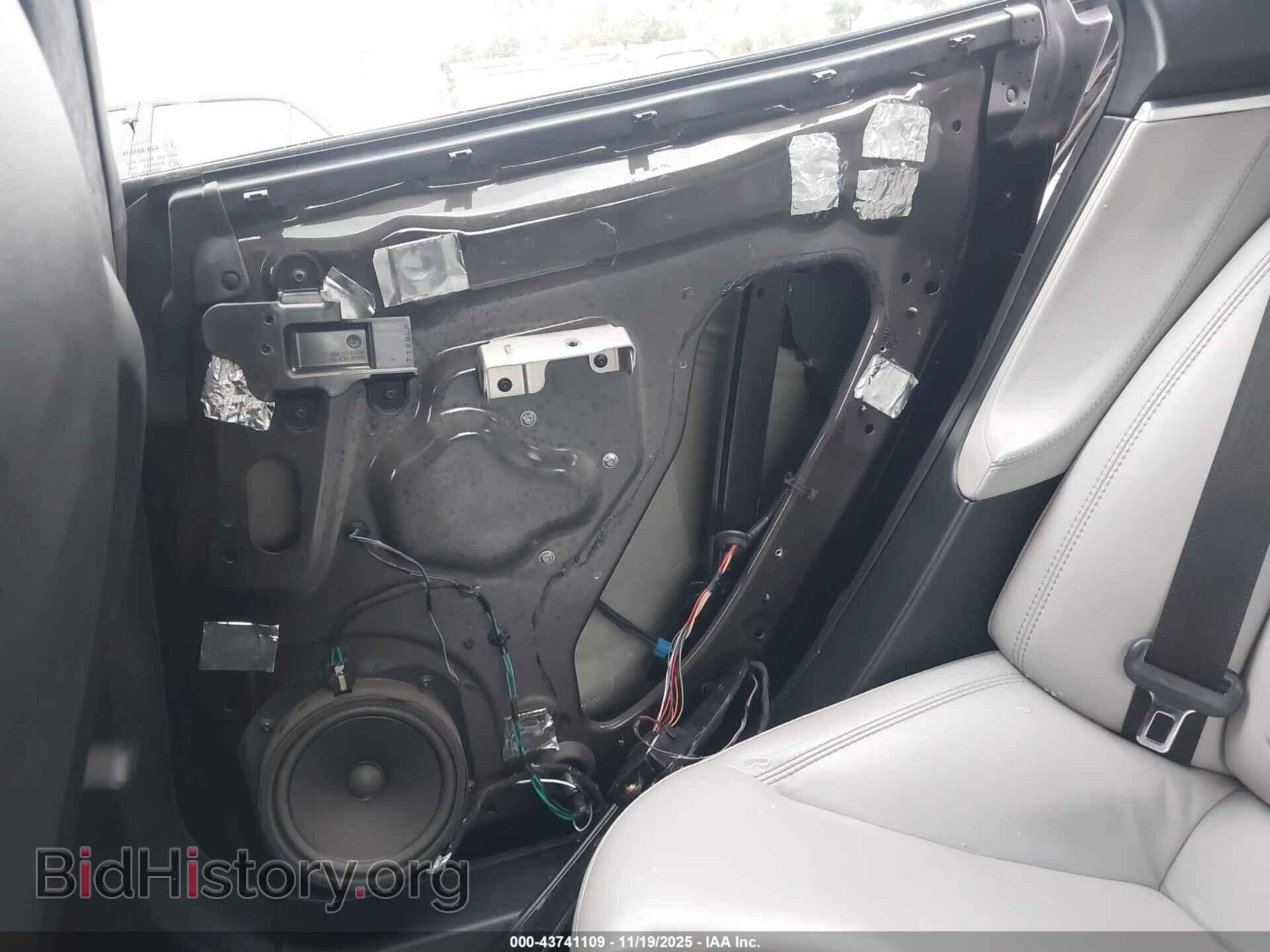 2015 TESLA MODEL S - VIN: 5YJSA1E16FF107254 - Фото 23