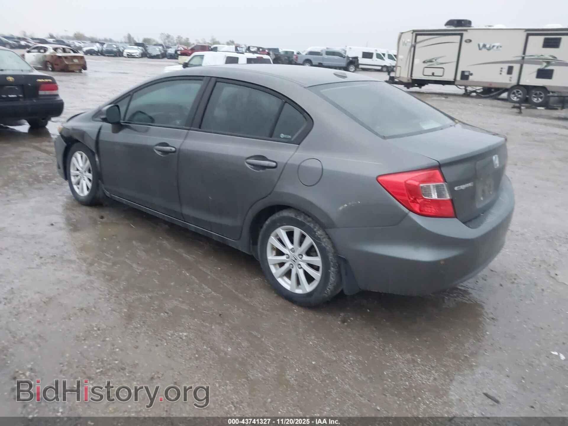 2012 HONDA CIVIC - VIN: 2HGFB2F86CH573662 - Фото 3