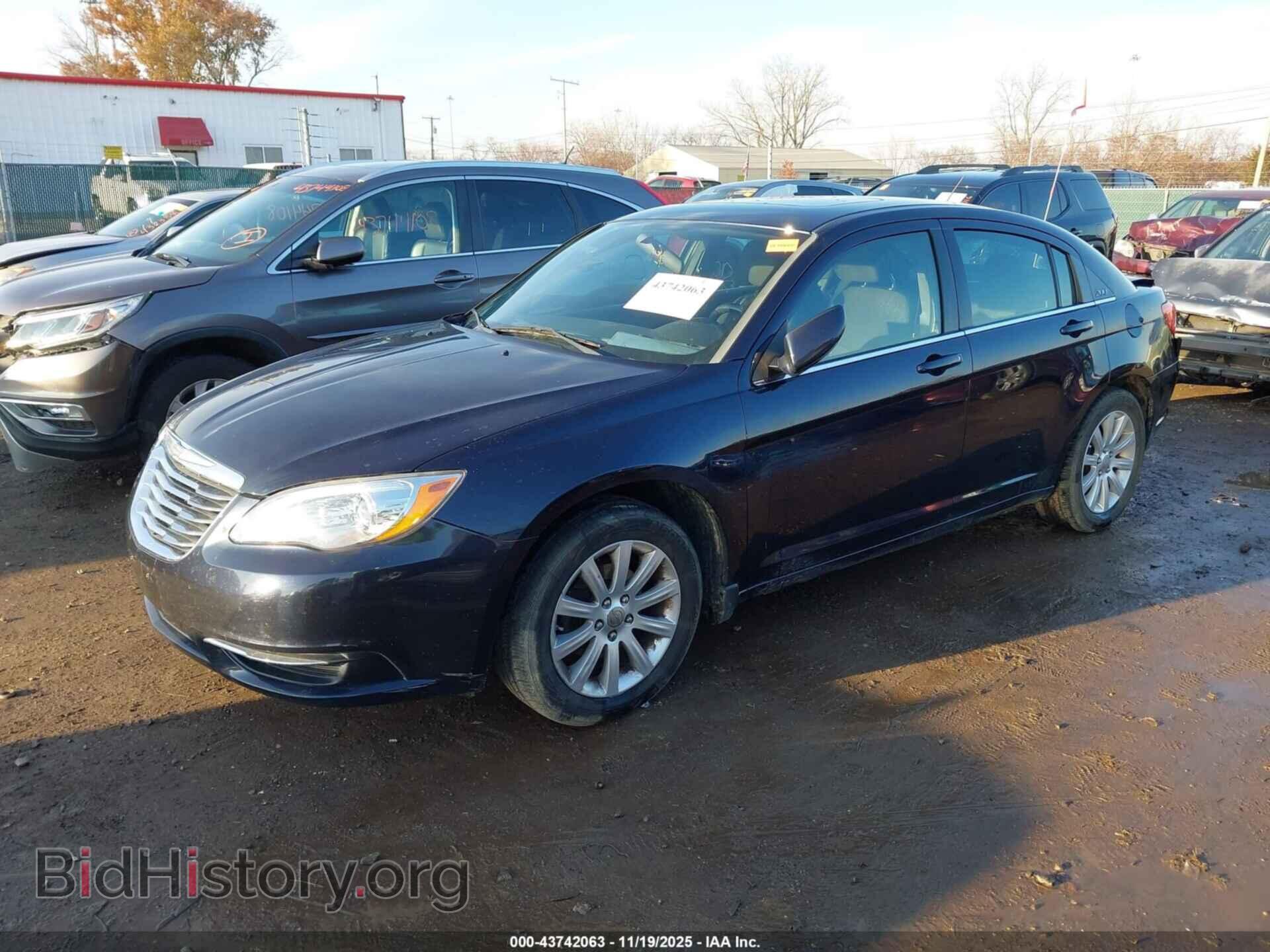 2011 CHRYSLER 200 - VIN: 1C3BC1FB6BN595008 - Фото 2