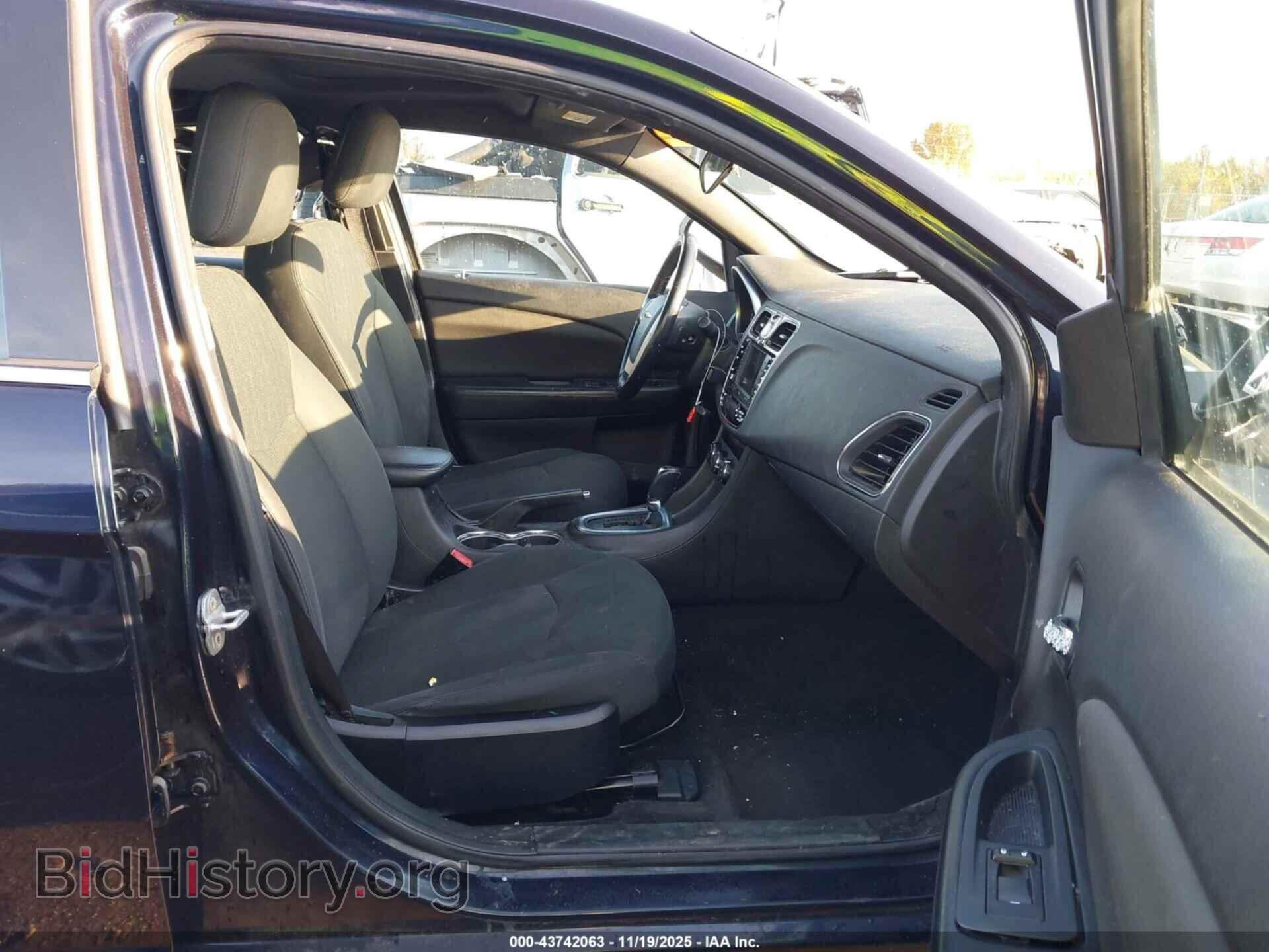 2011 CHRYSLER 200 - VIN: 1C3BC1FB6BN595008 - Фото 5