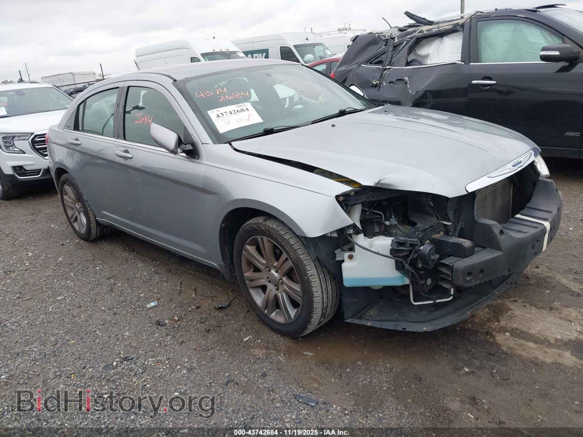 Photo 1C3CCBBB0DN743348 - CHRYSLER 200 2013