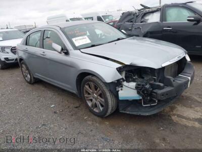 2013 Chrysler 200 Touring, silver — VIN 1C3CCBBB0DN743348, IAAI