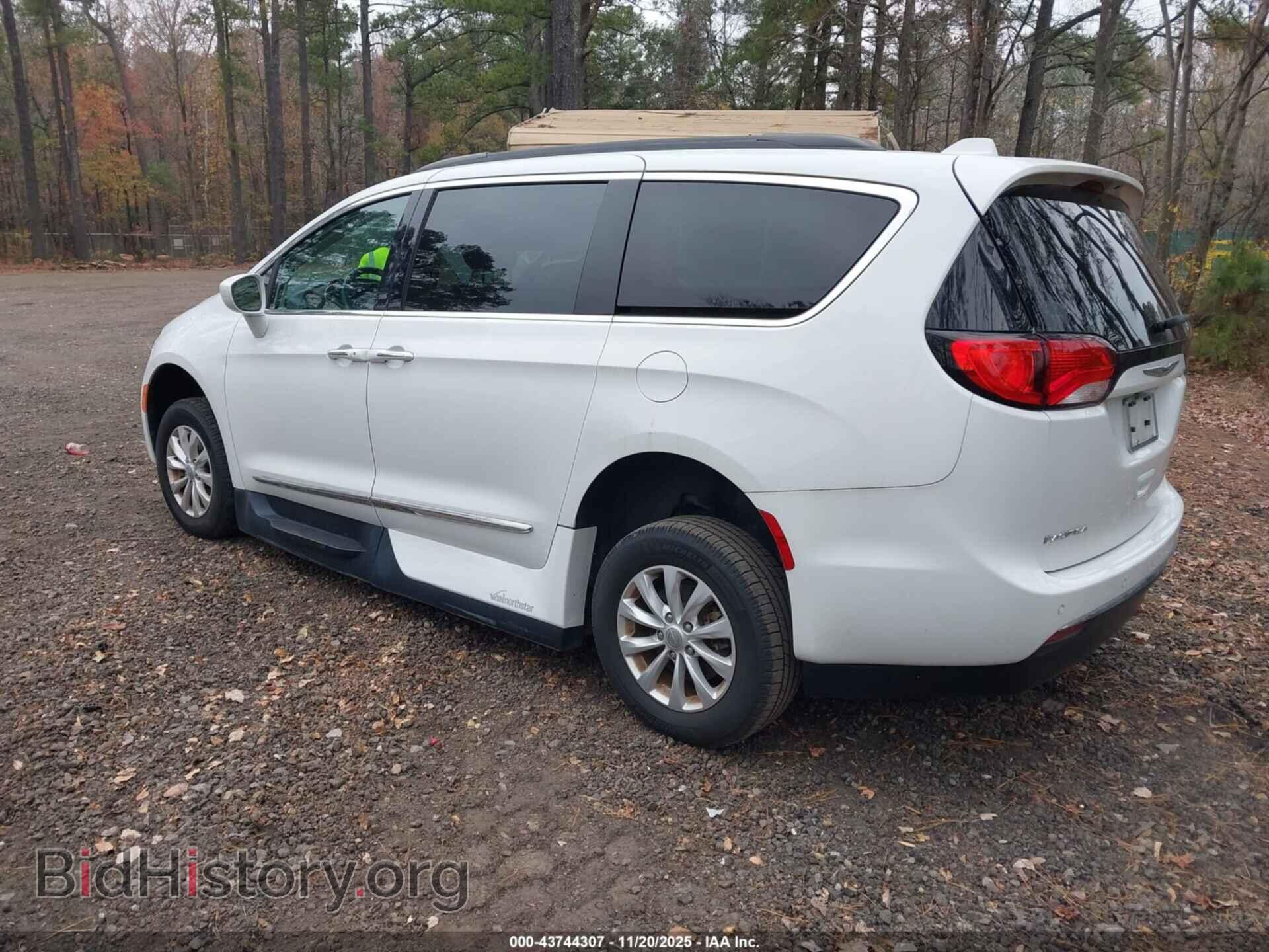 2017 CHRYSLER PACIFICA - VIN: 2C4RC1BG1HR526931 - Фото 3