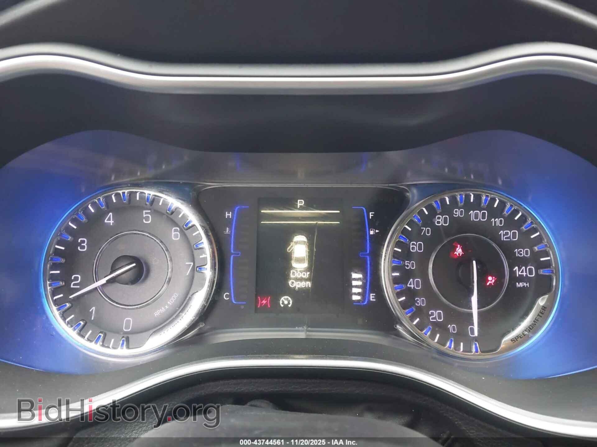 2017 CHRYSLER 200 - VIN: 1C3CCCFB3HN502938 - Фото 7