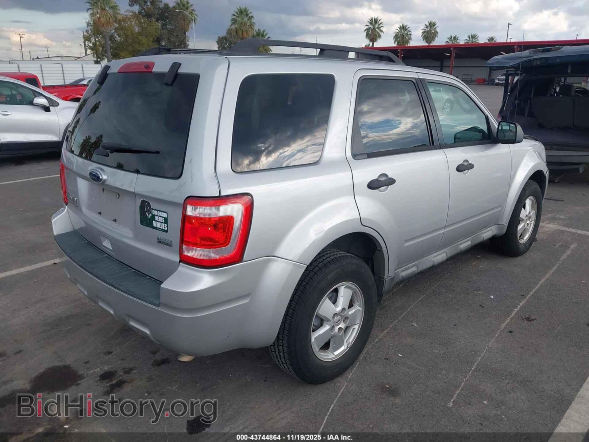 2011 FORD ESCAPE - VIN: 1FMCU0DG2BKC10885 - Фото 4