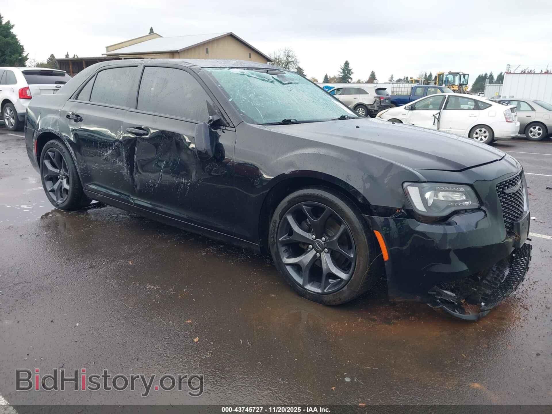 Фотография 2C3CCAAG4LH172591 - CHRYSLER 300 2020