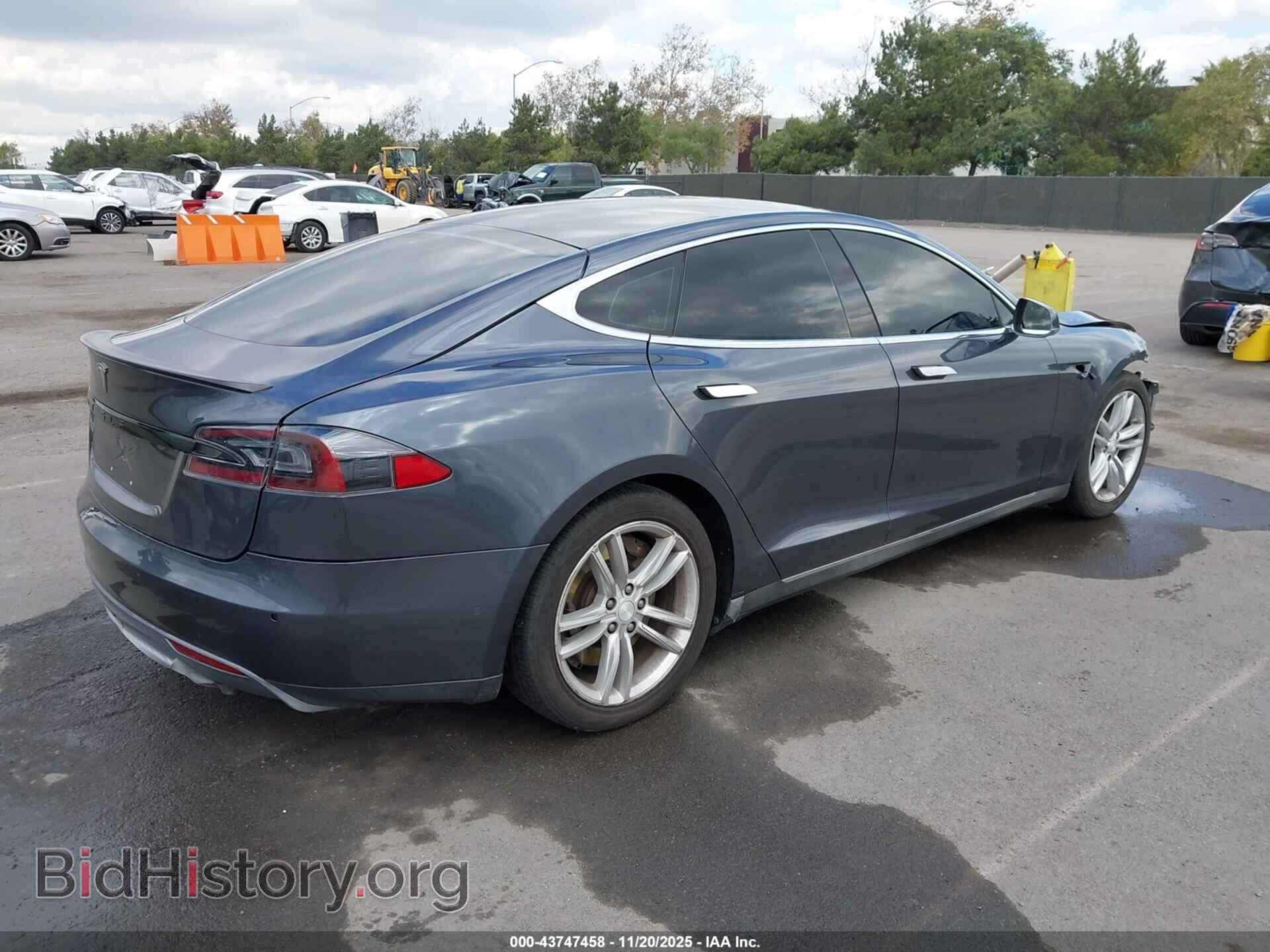 2014 TESLA MODEL S - VIN: 5YJSA1H11EFP63257 - Photo 4