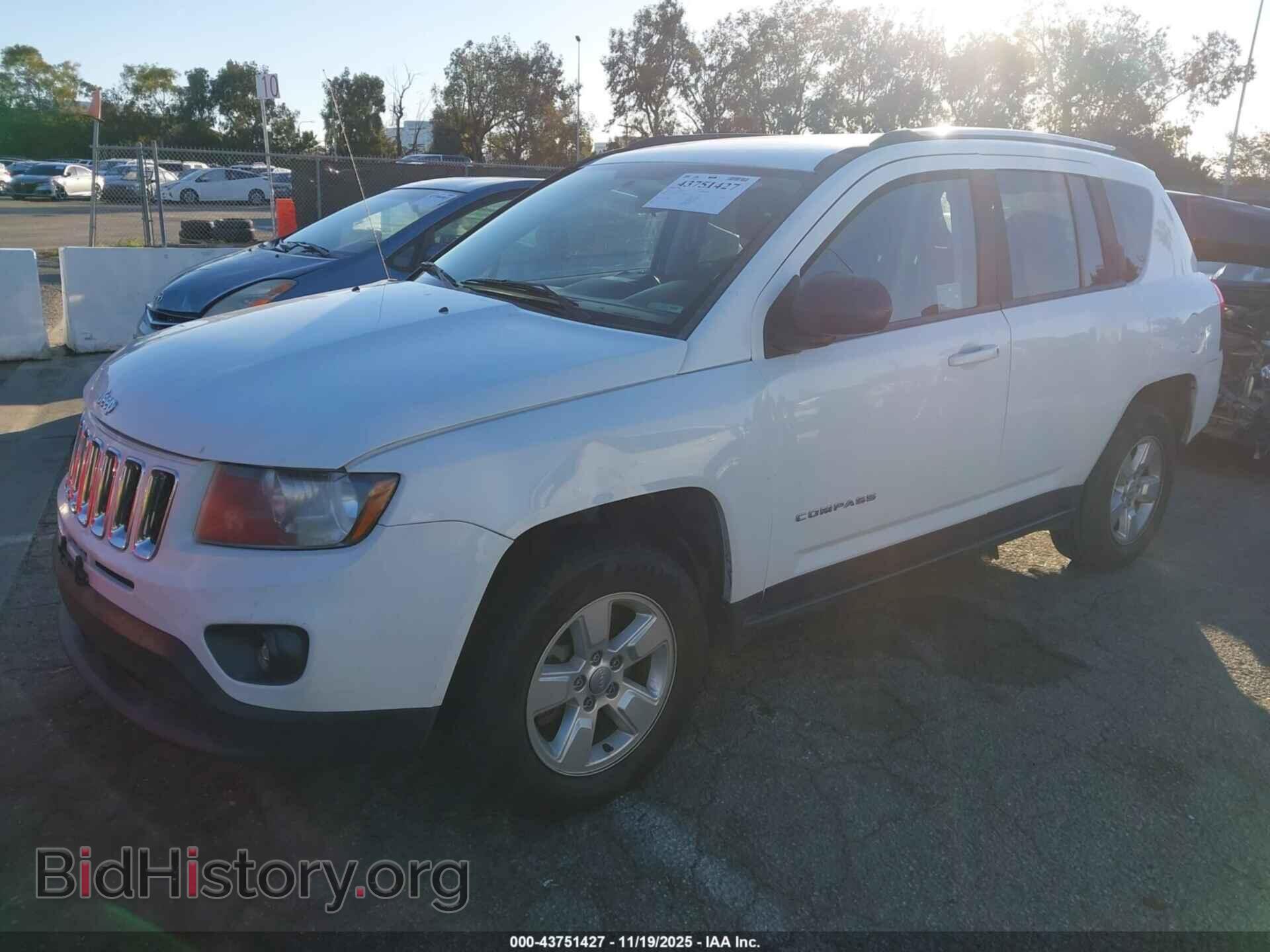 2015 JEEP COMPASS - VIN: 1C4NJCBA3FD138210 - Фото 2