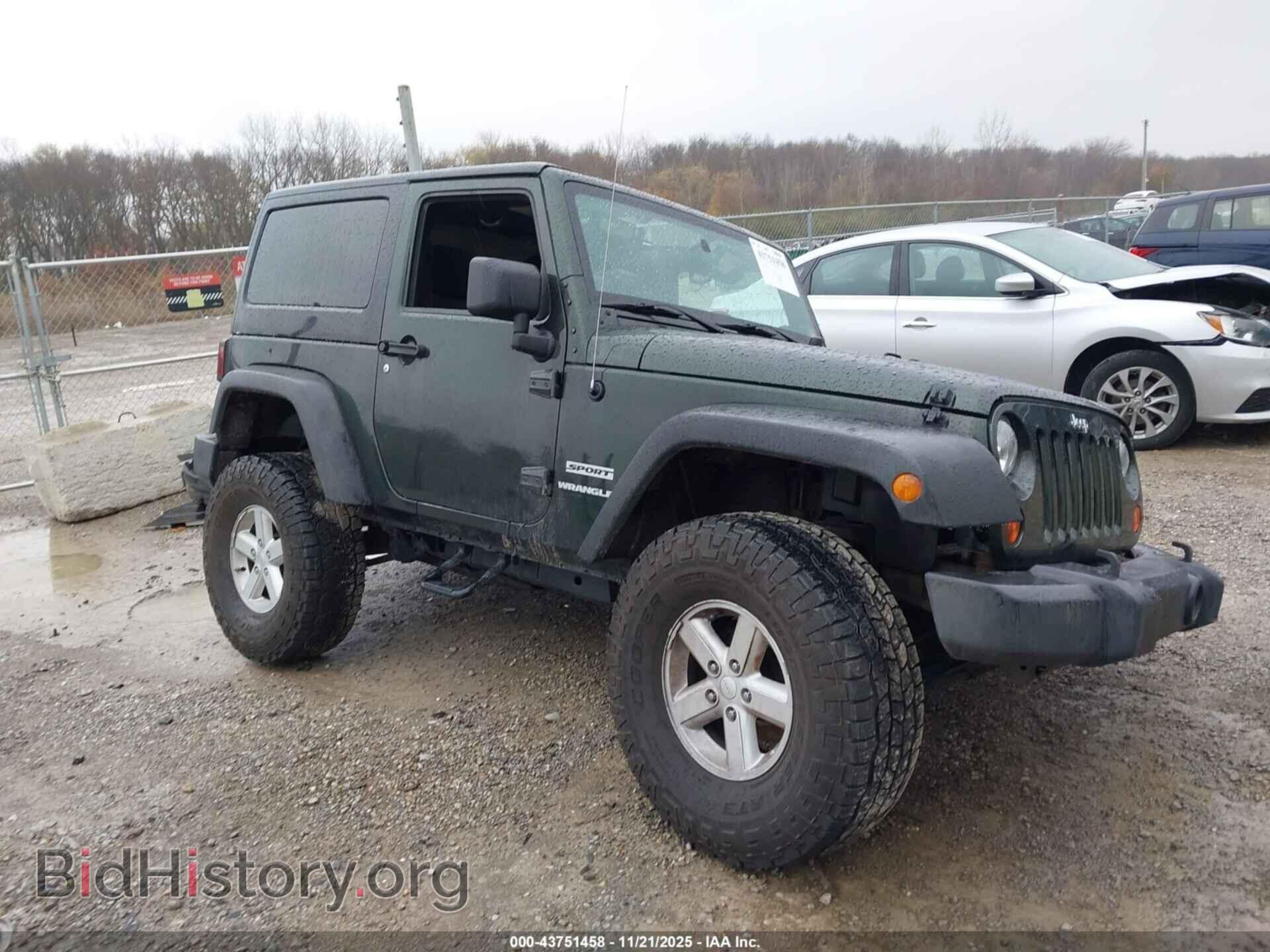 Фотография 1J4AA2D15BL579630 - JEEP WRANGLER 2011