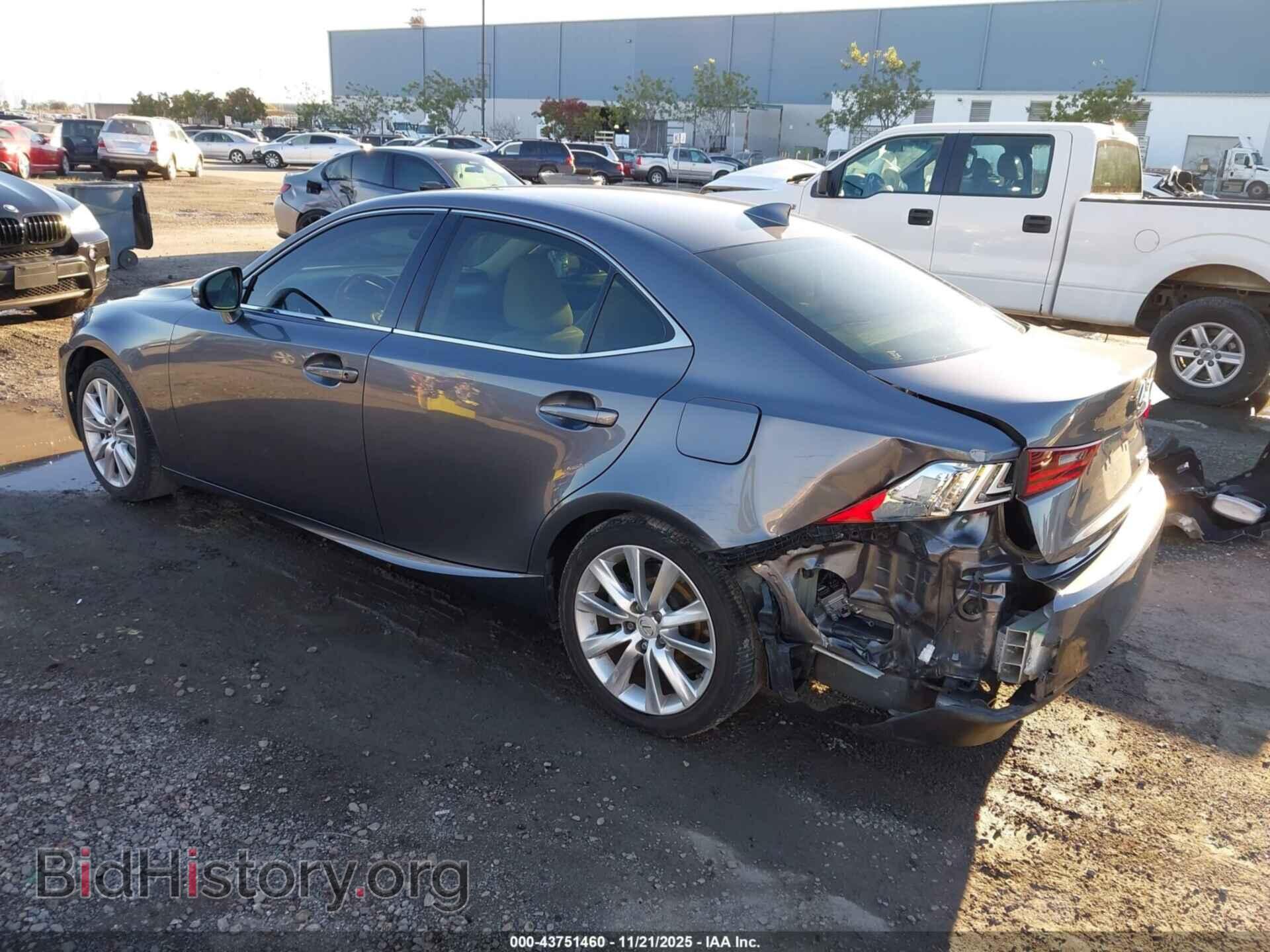 2016 LEXUS IS 200T - VIN: JTHBA1D21G5019742 - Фото 3