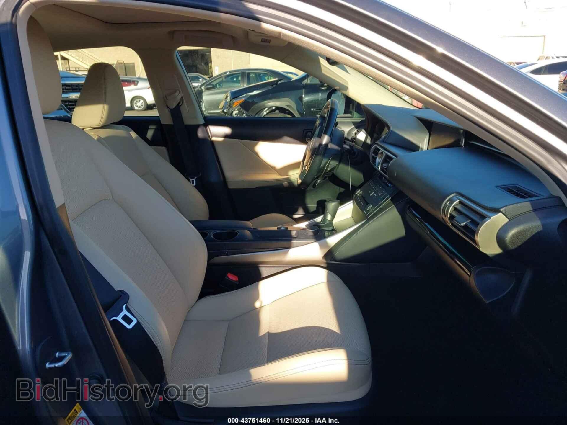 2016 LEXUS IS 200T - VIN: JTHBA1D21G5019742 - Фото 5