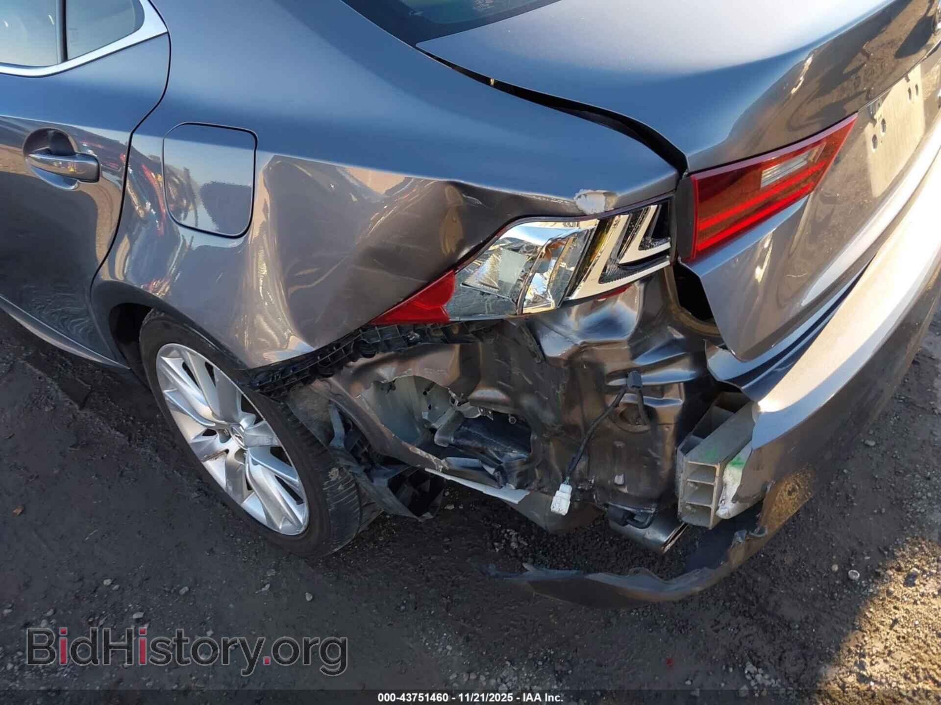 2016 LEXUS IS 200T - VIN: JTHBA1D21G5019742 - Фото 6