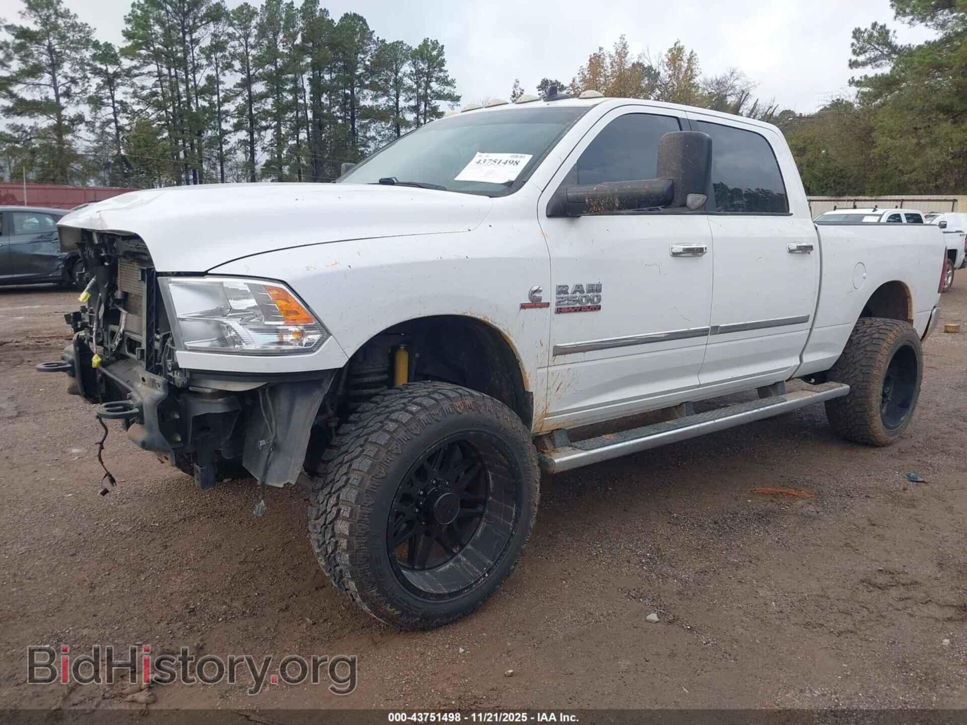 2017 RAM 2500 - VIN: 3C6UR5DLXHG685261 - Фото 2