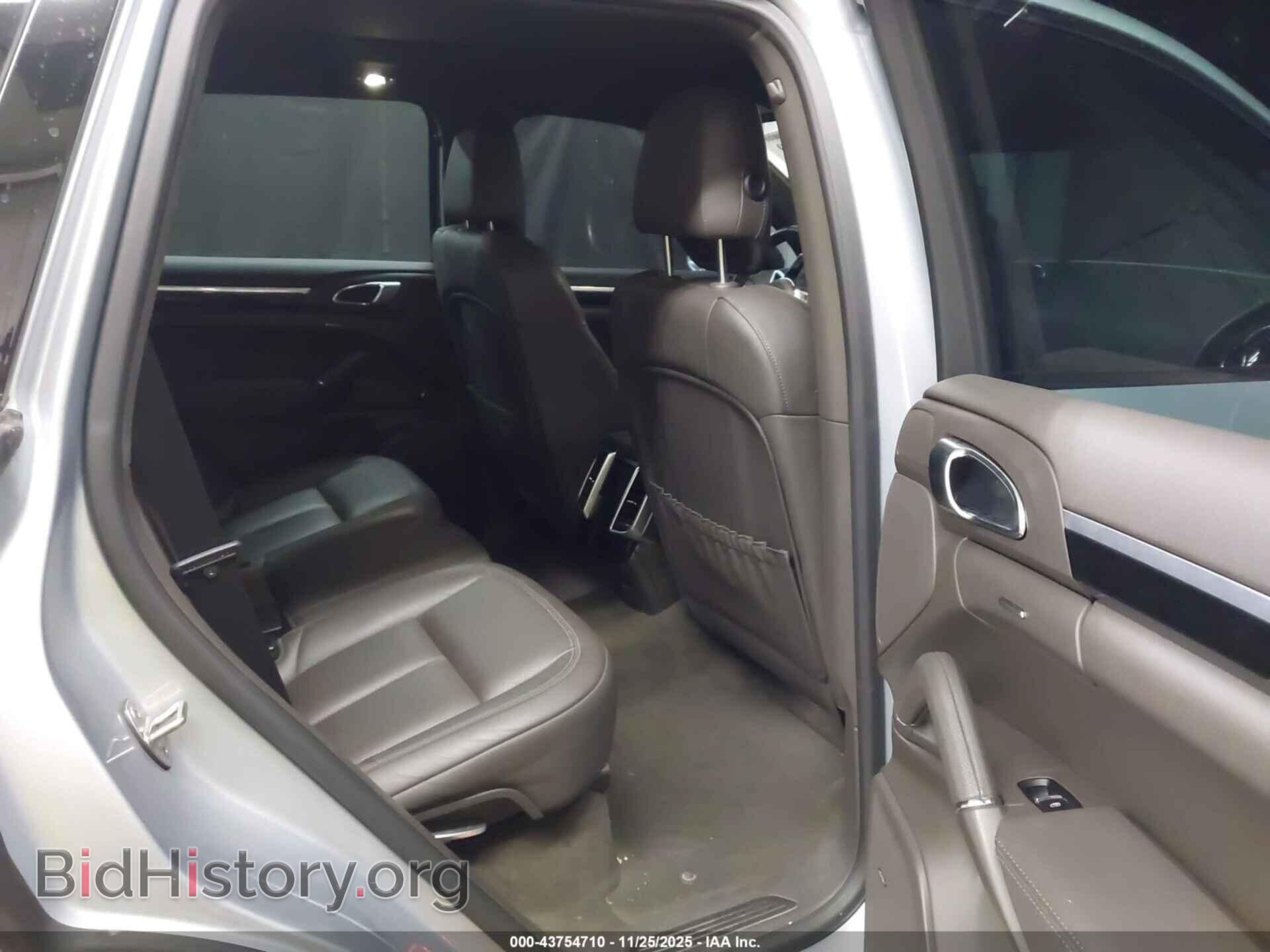 2017 PORSCHE CAYENNE - VIN: WP1AA2A21HKA86673 - Фото 8