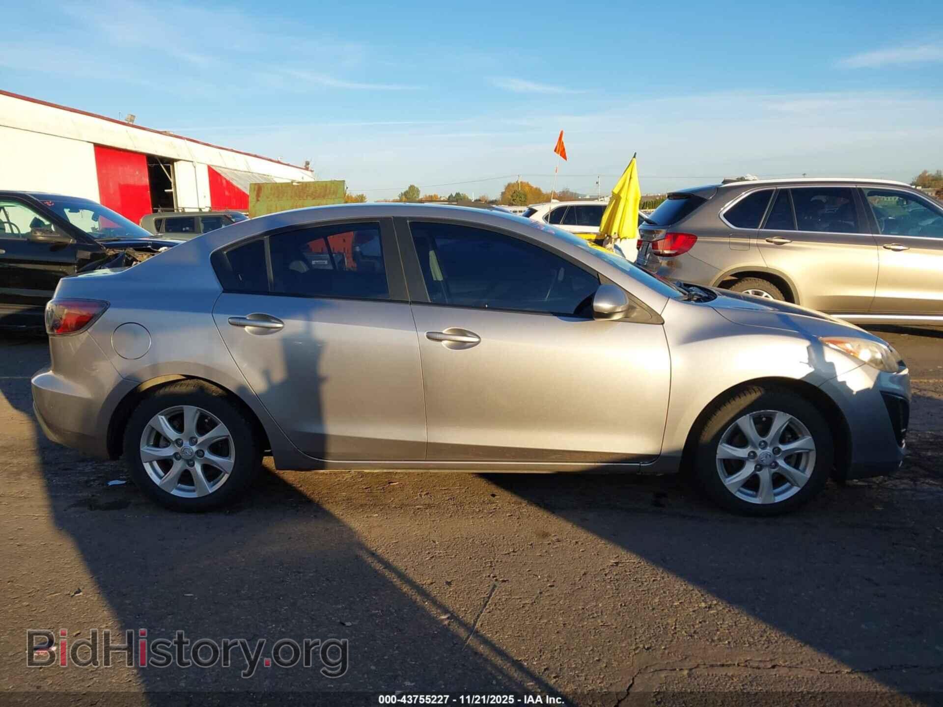 2011 MAZDA MAZDA3 - VIN: JM1BL1VG4B1401978 - Фото 13