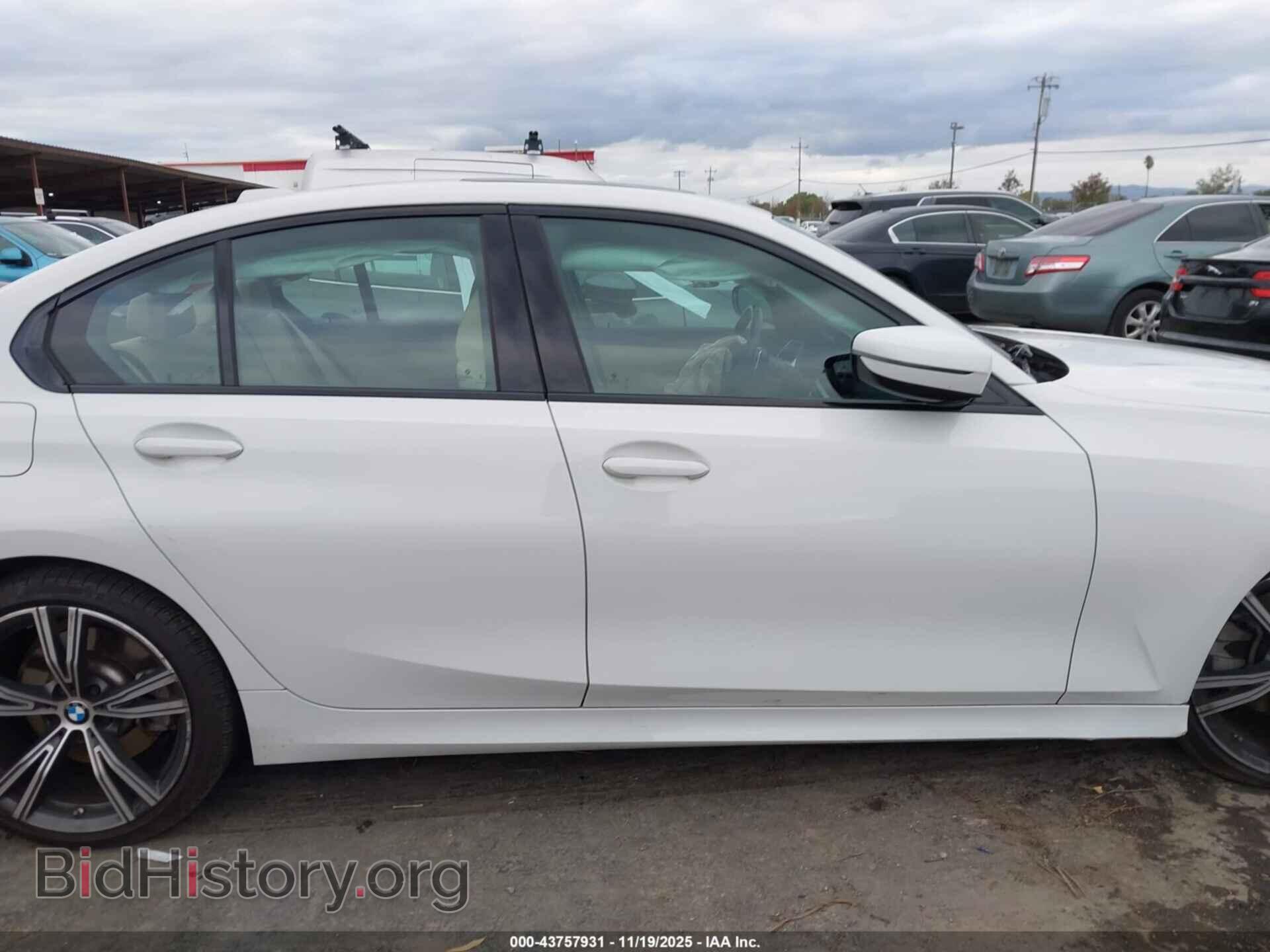 2023 BMW 330I - VIN: 3MW69FF05P8D75826 - Фото 13
