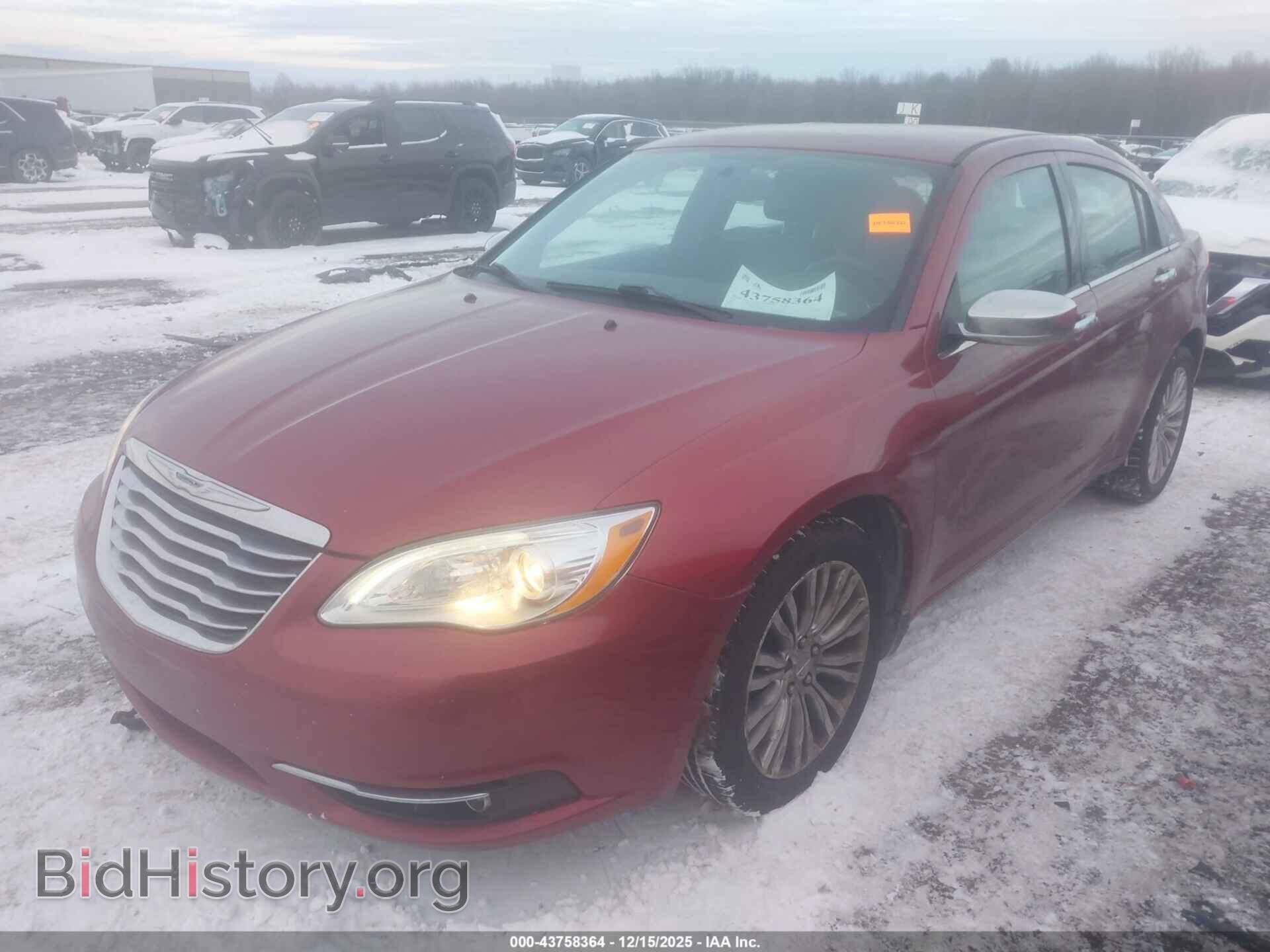 2013 CHRYSLER 200 - VIN: 1C3CCBCG4DN586689 - Фото 2