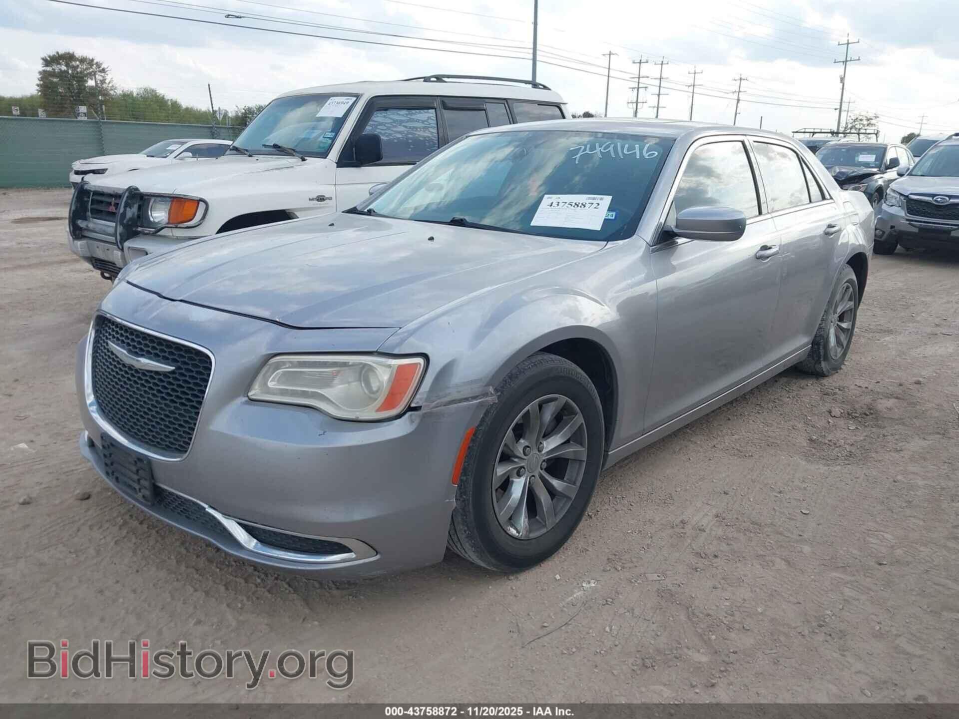 2015 CHRYSLER 300 - VIN: 2C3CCAAG3FH749146 - Фото 2