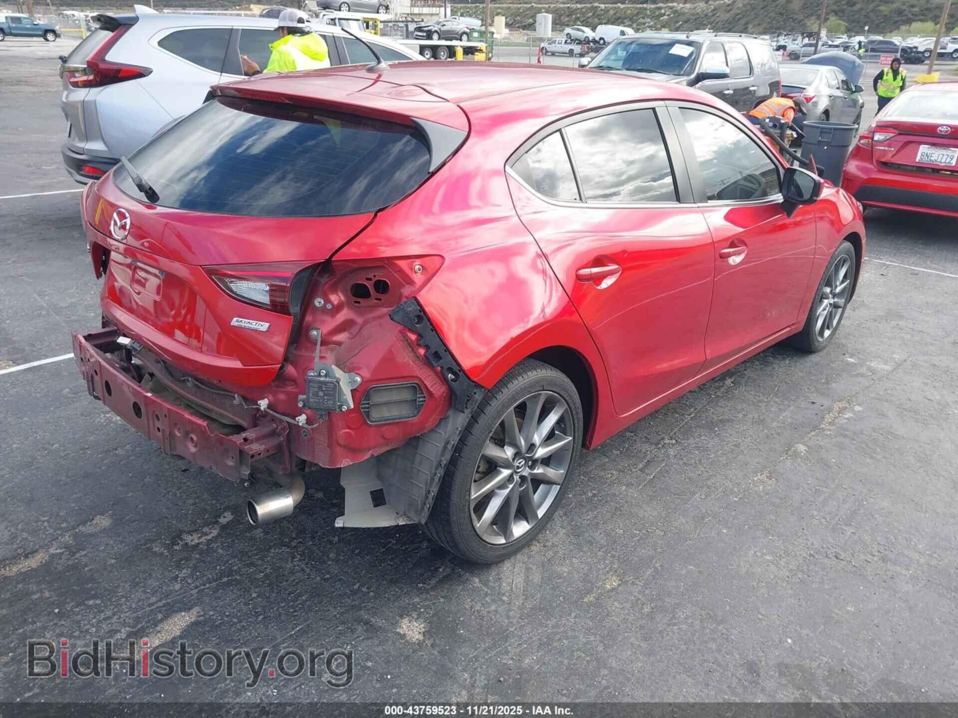 2018 MAZDA MAZDA3 - VIN: 3MZBN1L34JM163672 - Фото 4