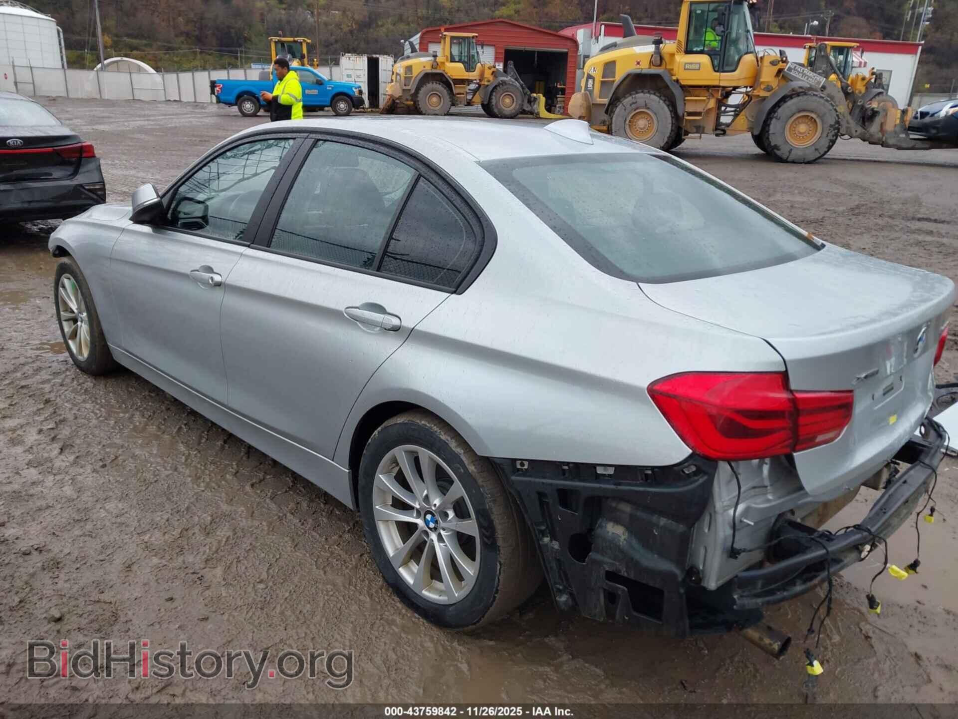 2016 BMW 320I - VIN: WBA8E5G58GNU19131 - Фото 3