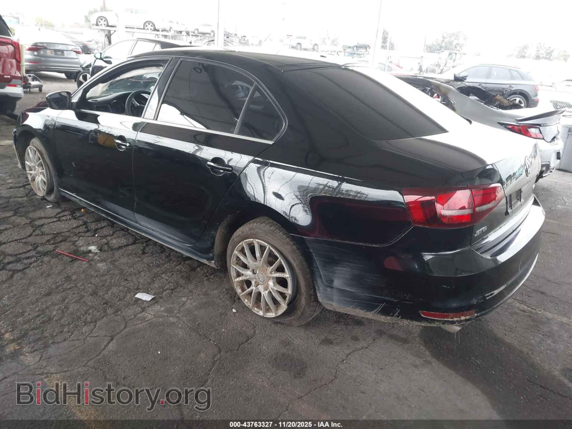 2017 VOLKSWAGEN JETTA - VIN: 3VW2B7AJ2HM385750 - Фото 3