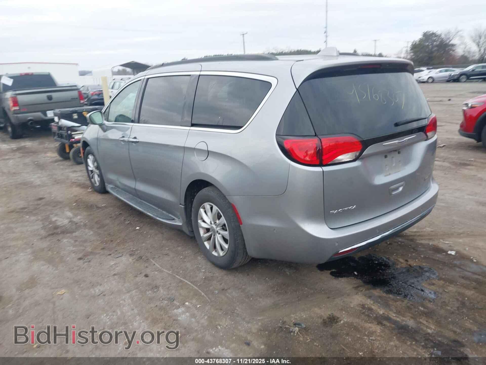 2019 CHRYSLER PACIFICA - VIN: 2C4RC1FG5KR737910 - Фото 3
