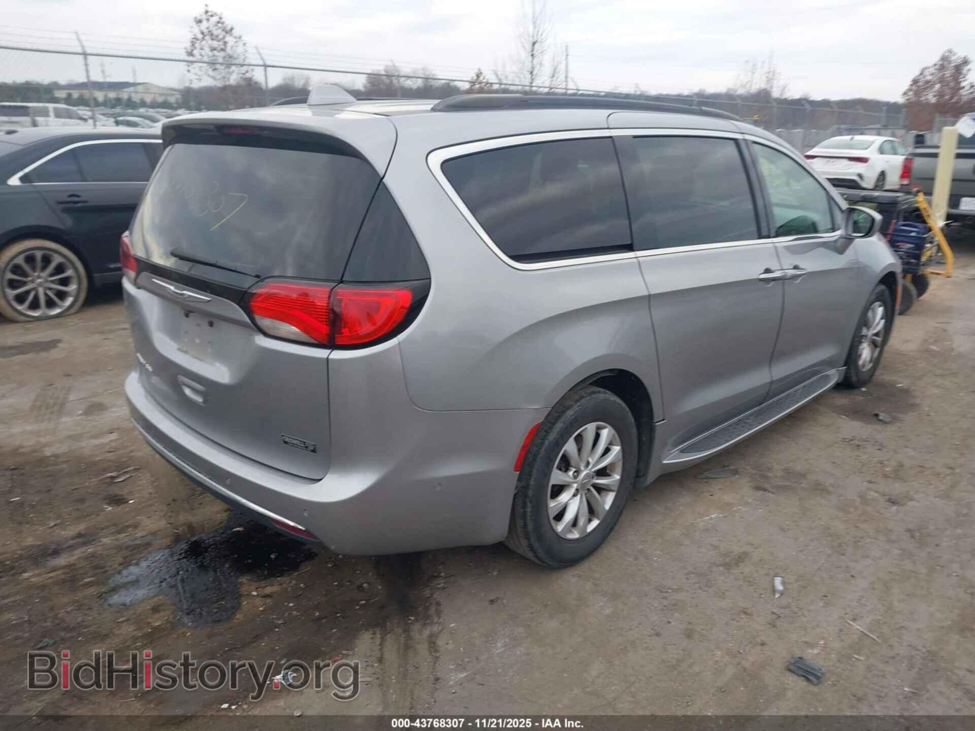 2019 CHRYSLER PACIFICA - VIN: 2C4RC1FG5KR737910 - Фото 4