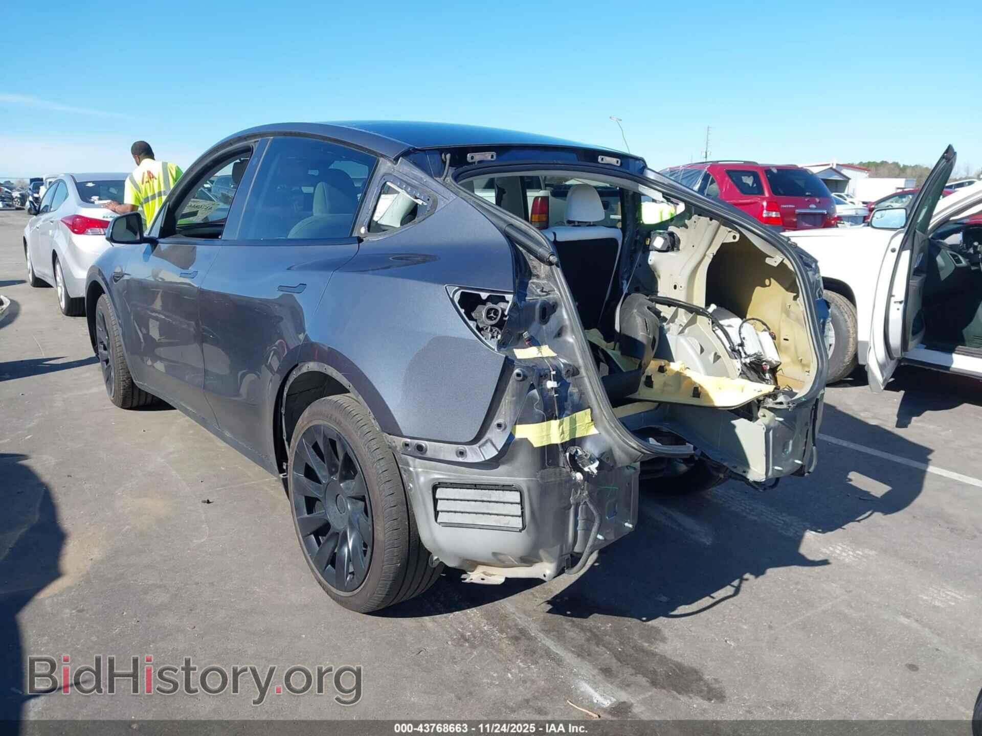 2022 TESLA MODEL Y - VIN: 7SAYGDEE8NF311908 - Фото 3